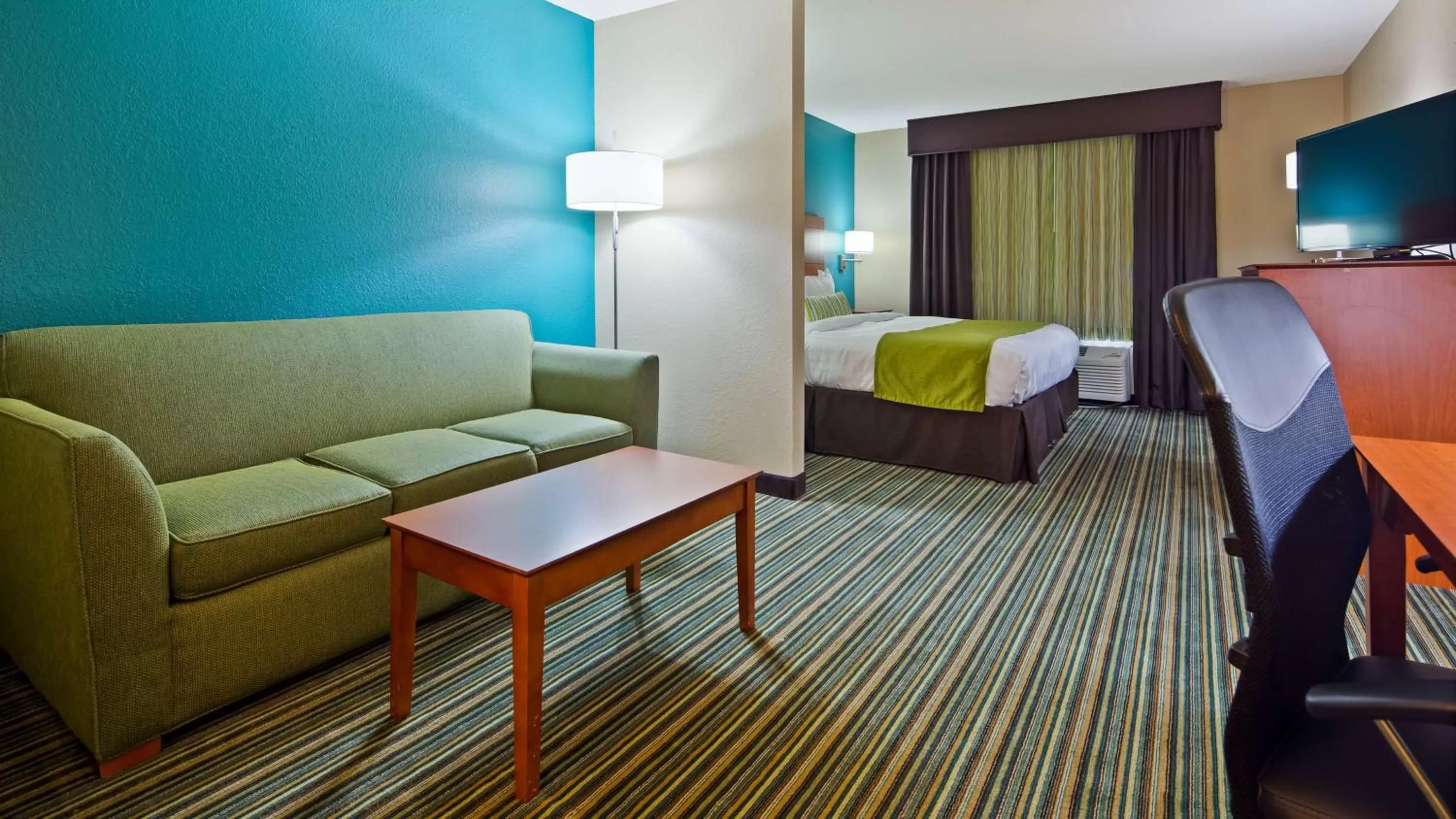 Photo of the whole room in BEST WESTERN Plus Menomonie Inn & Suites