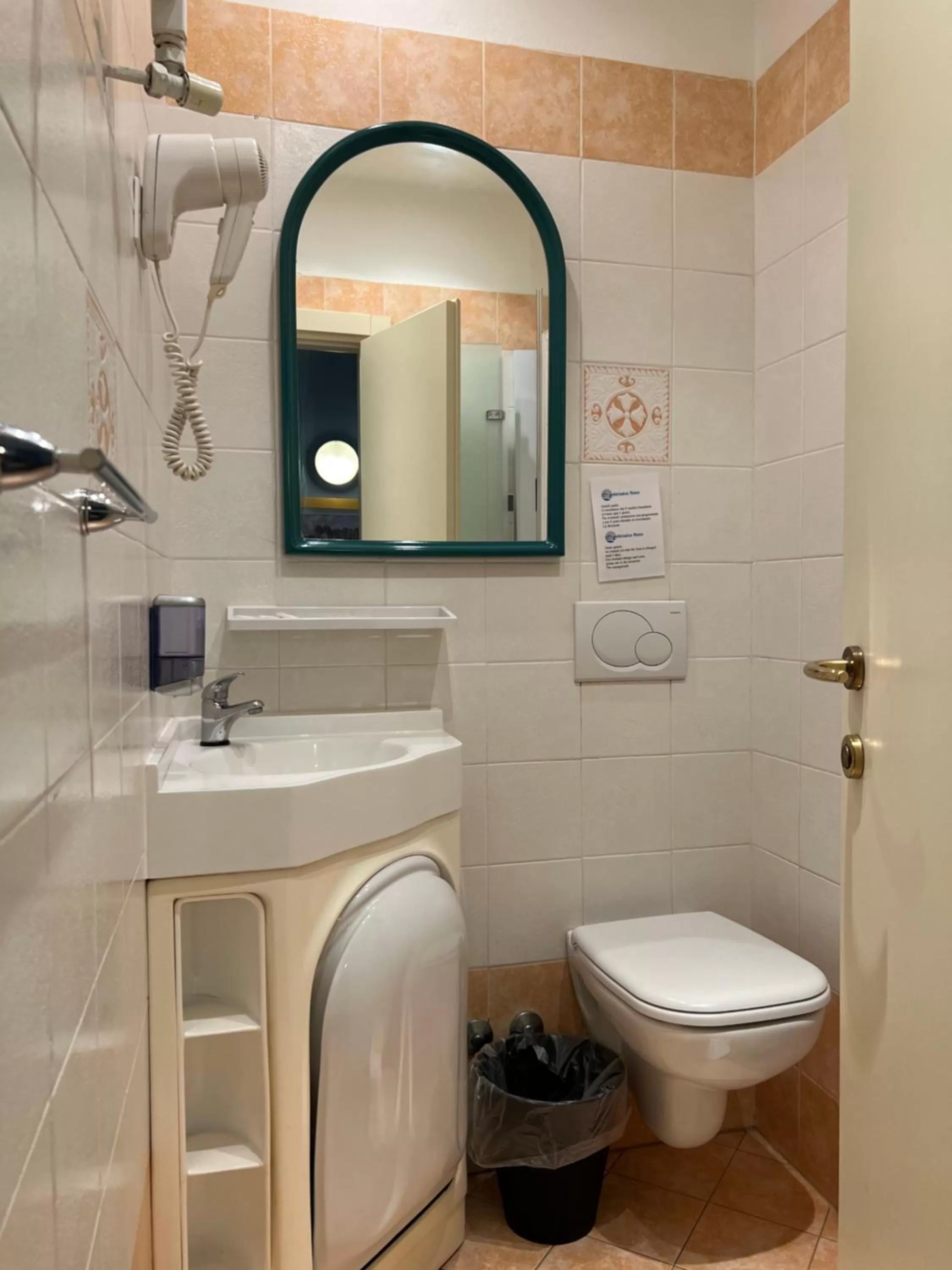 Toilet in Hotel Stella D'Italia - Nuova gestione