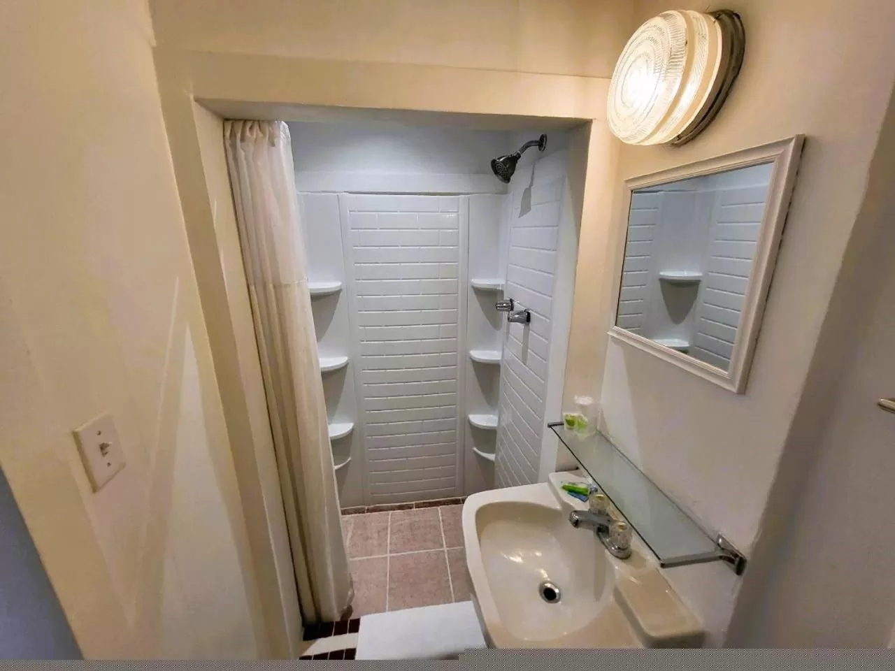 Shower in Rose's Motel