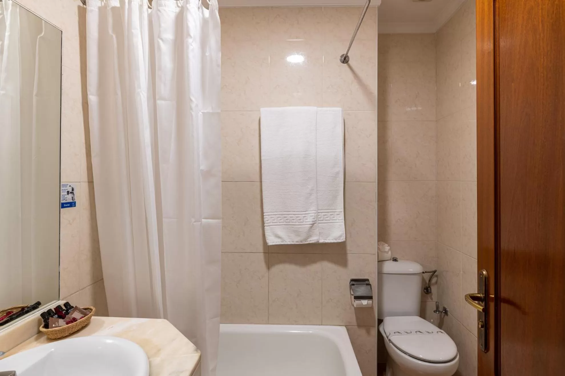 Bathroom in Hotel Marte