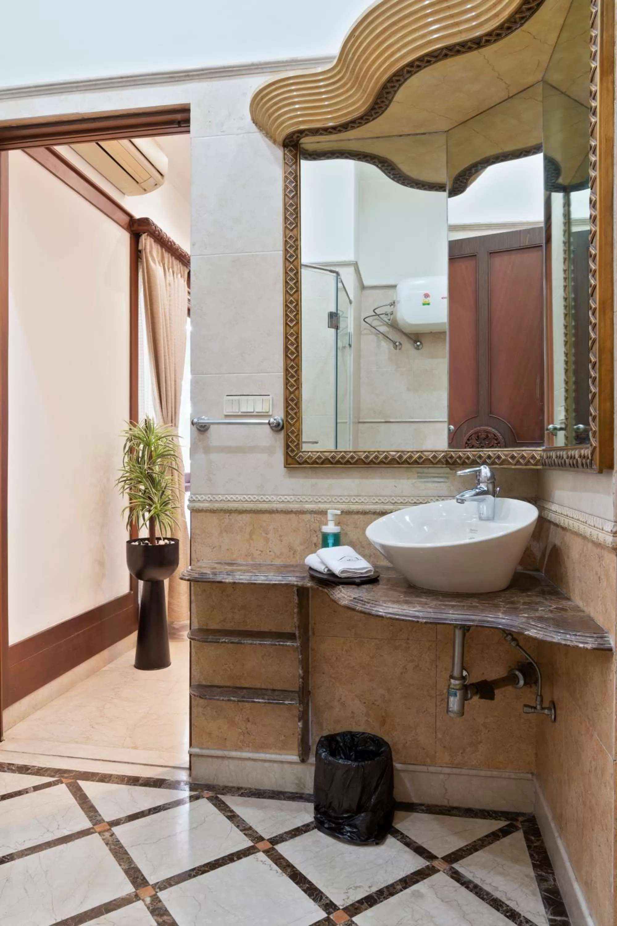 Bathroom in The Moira - Bed and Breakfast