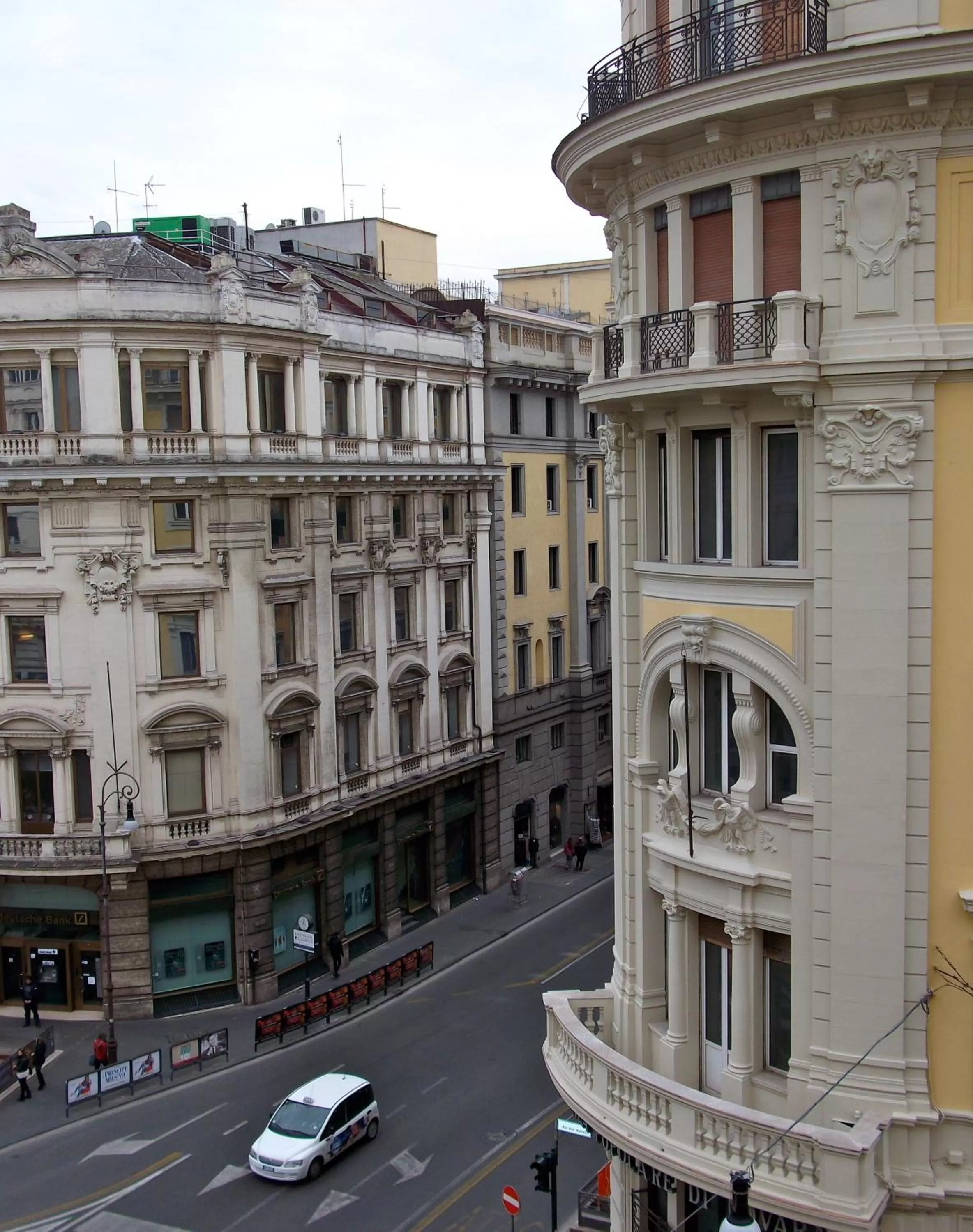 Facade/entrance in Rome Kings Suite