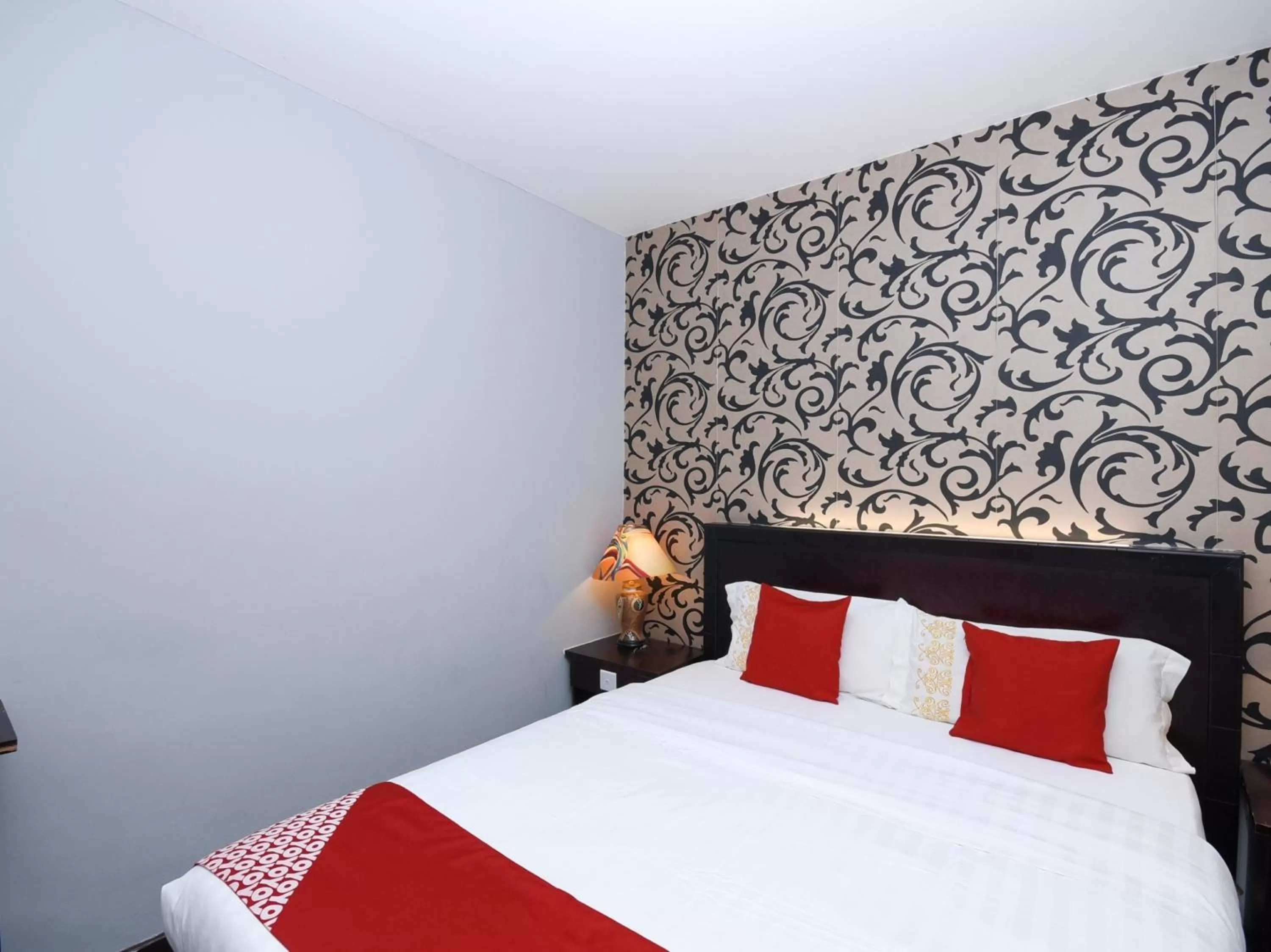 Bedroom, Bed in Super OYO 89604 City Home Stay