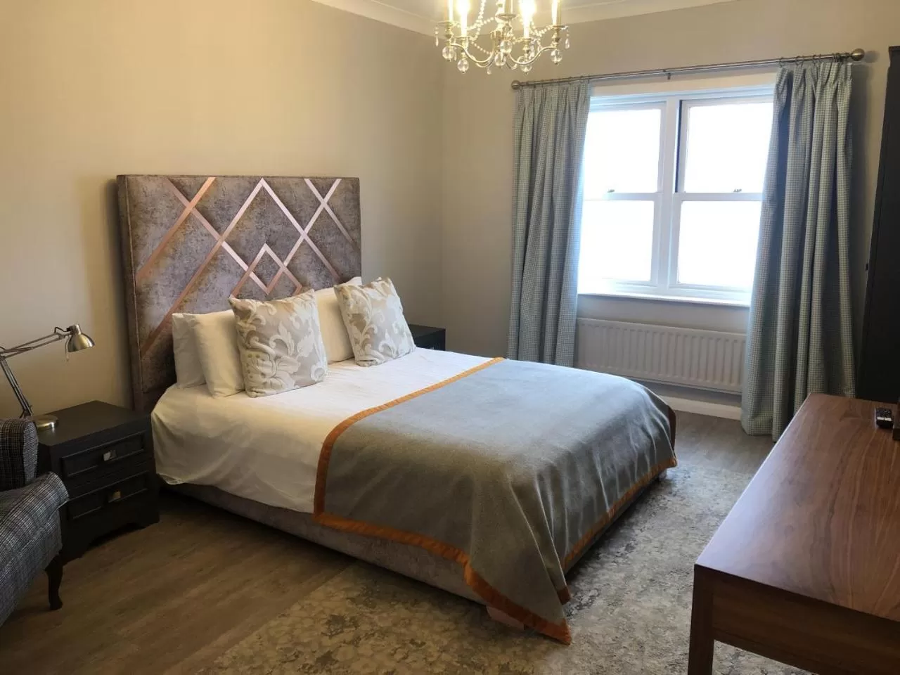 Bed in Michelangelos - Rooms, Restaurant & Bar