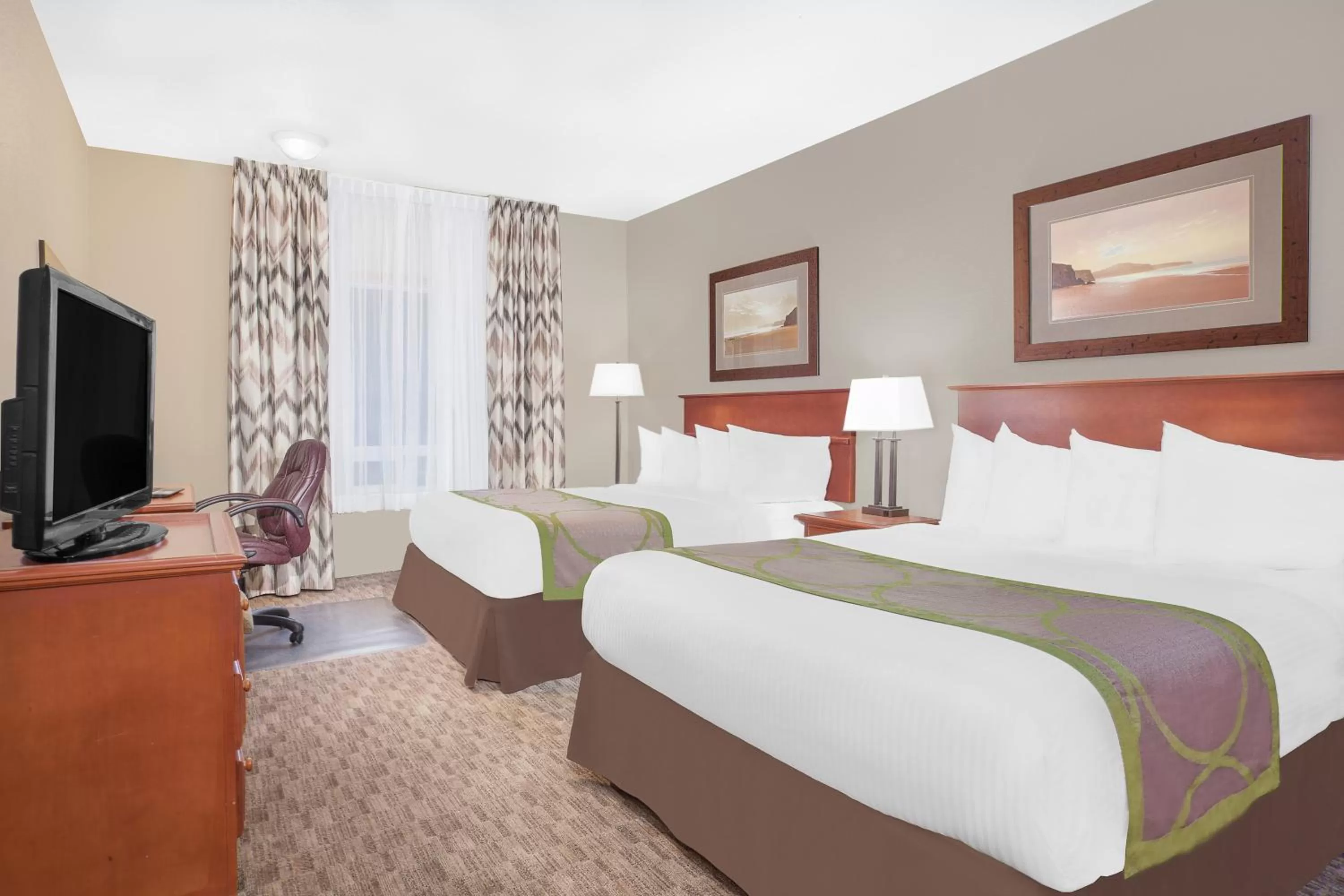 Bed in Super 8 by Wyndham Athabasca AB