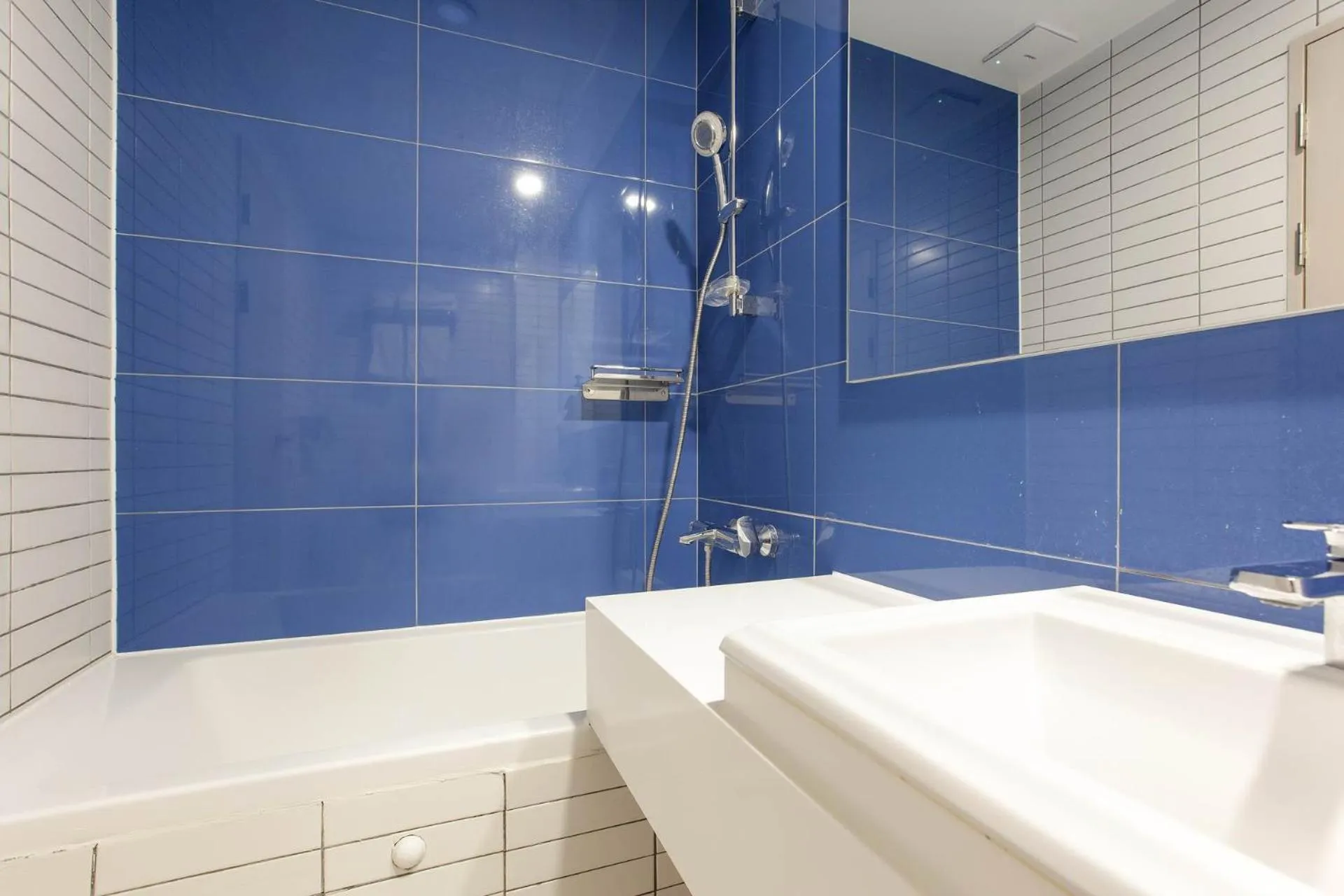 Bathroom in H Avenue Hotel Idae Shinchon