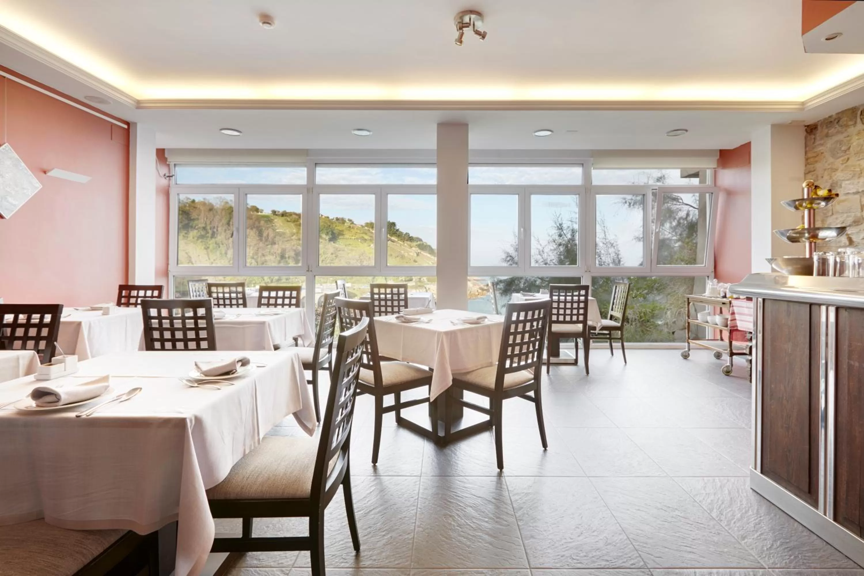 Restaurant/places to eat in Saiaz Getaria Hotela