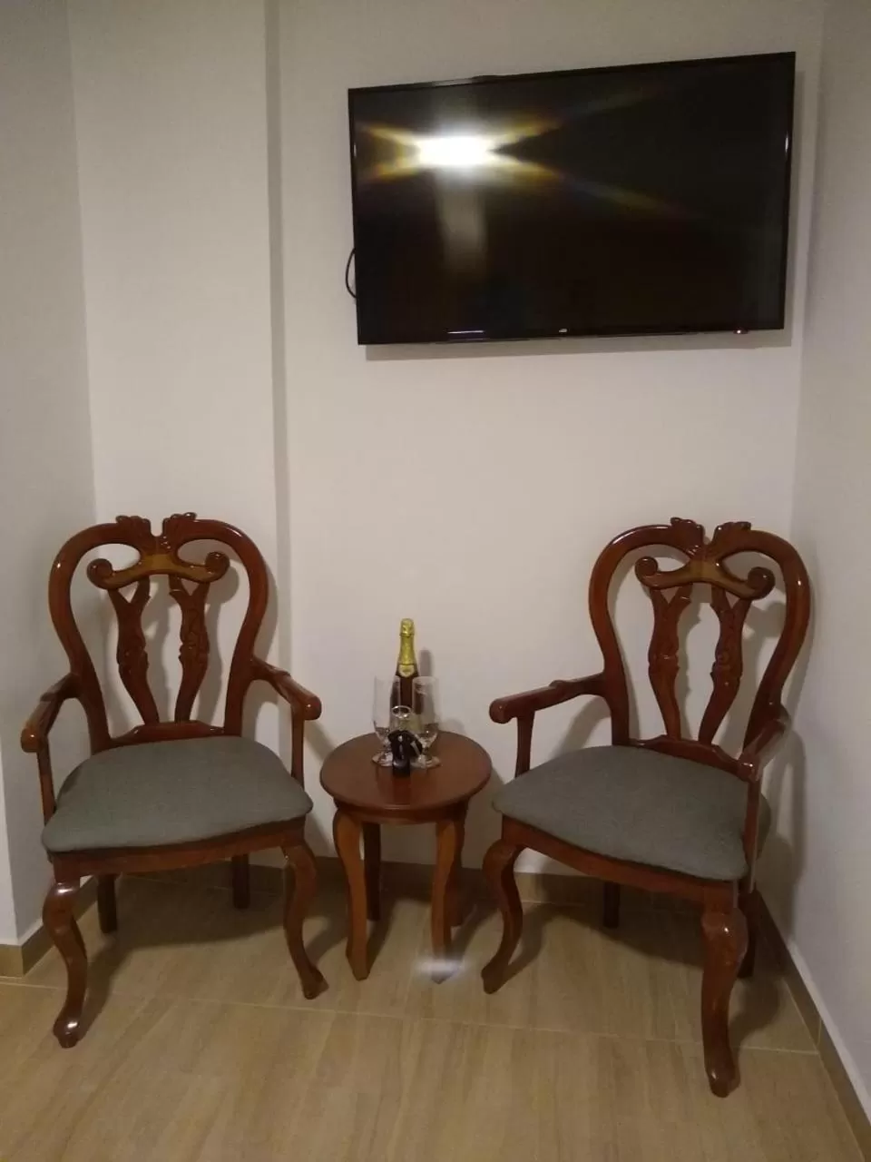 TV/Entertainment Center in Hotel Anzea