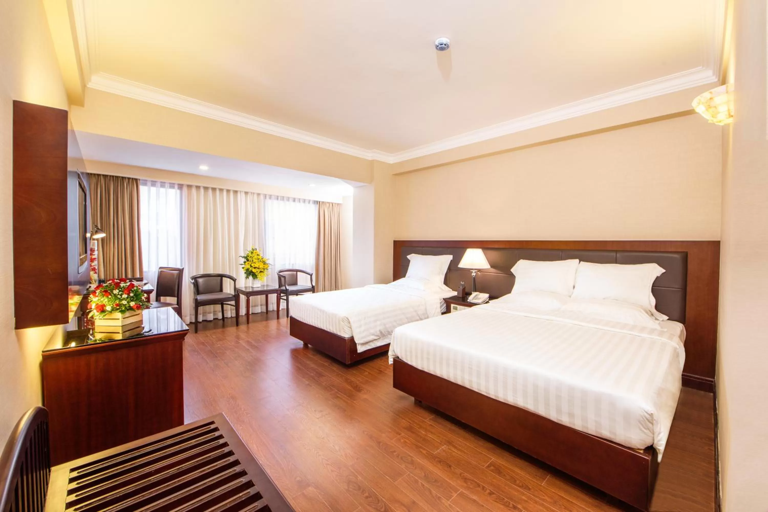Grand City View Room in Nhat Ha 2 Hotel