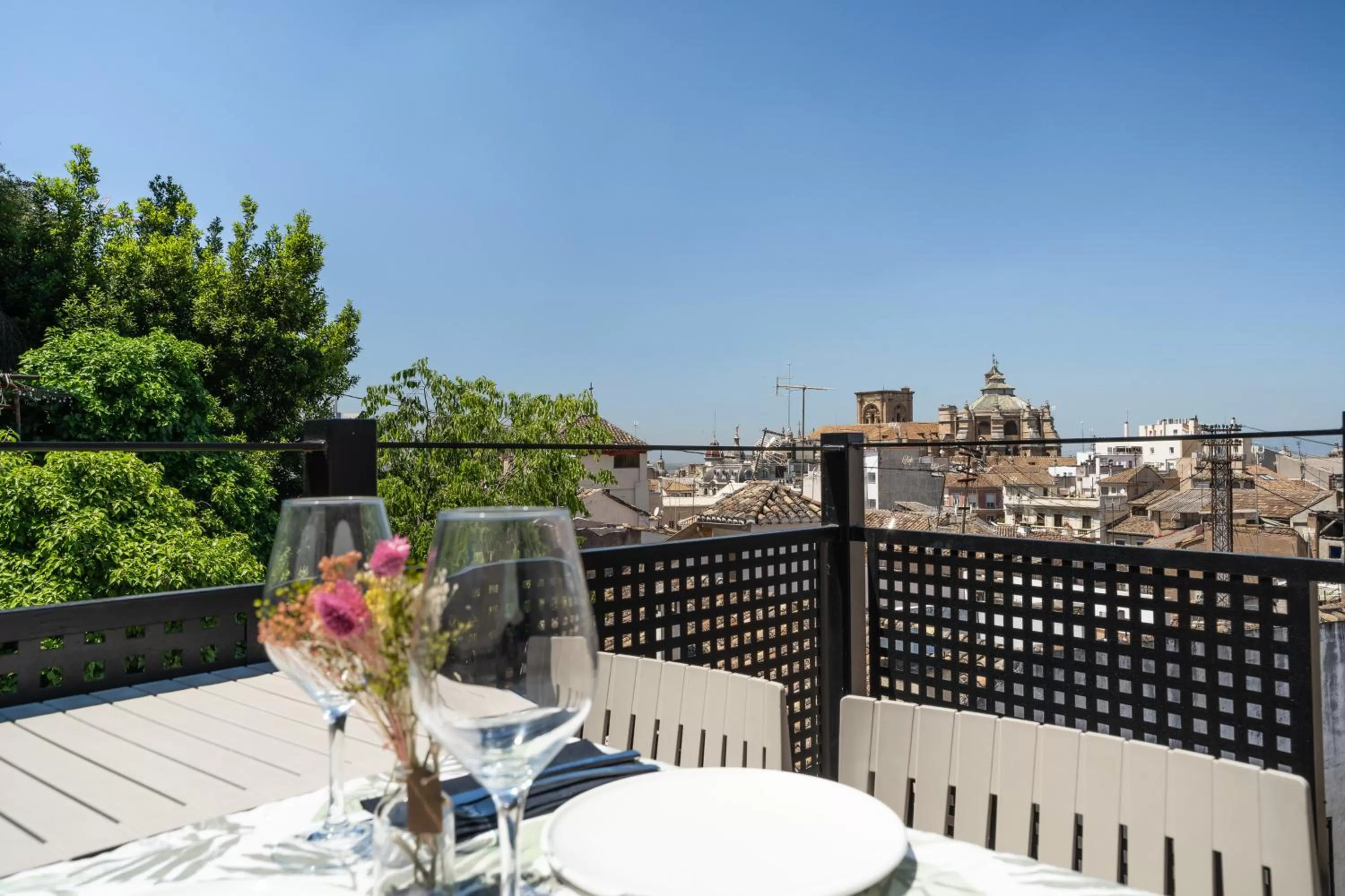 Restaurant/places to eat in Hotel Boutique Puerta de las Granadas