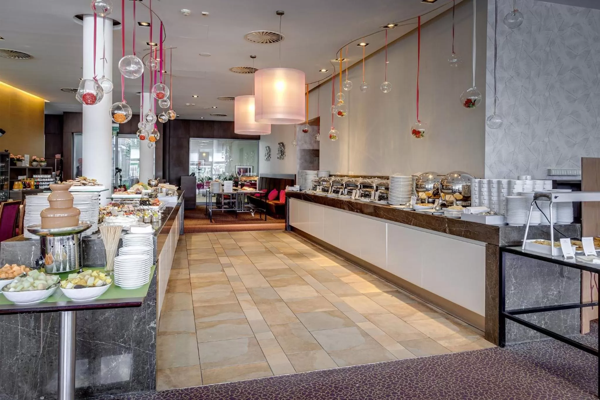 Restaurant/places to eat in Holiday Inn Resort Warsaw Józefów by IHG