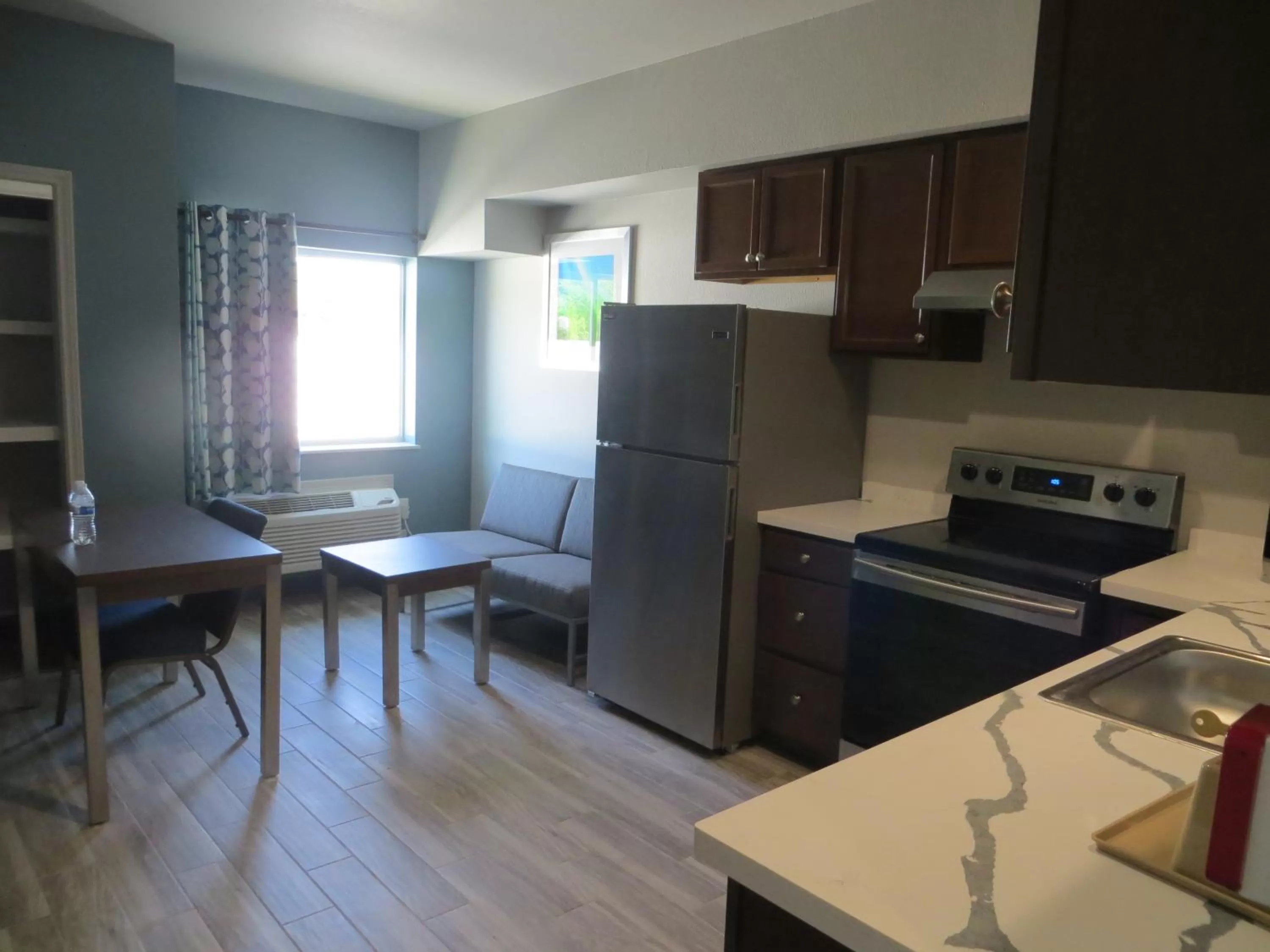 Hotel Blue - Woodlands