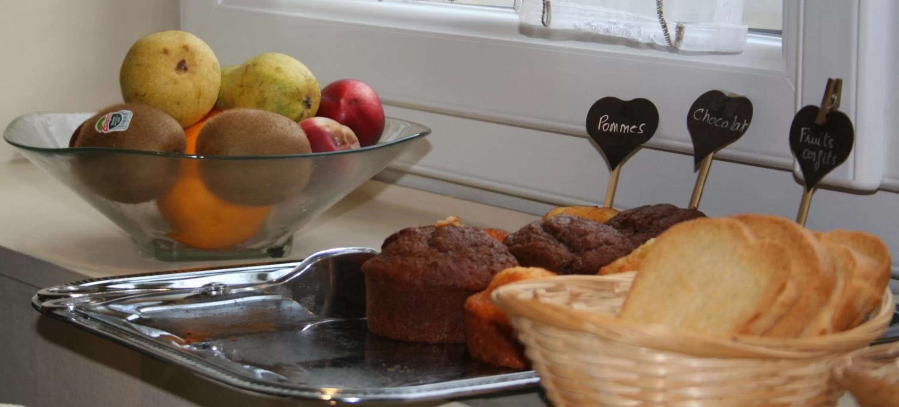 Food and drinks in Logis Hôtel Le Cygne