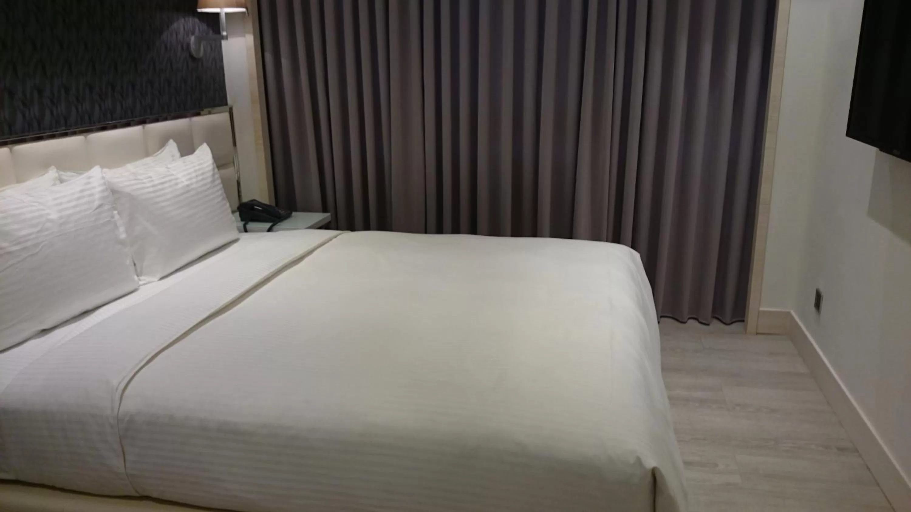 Bed in The Cloud Hotel