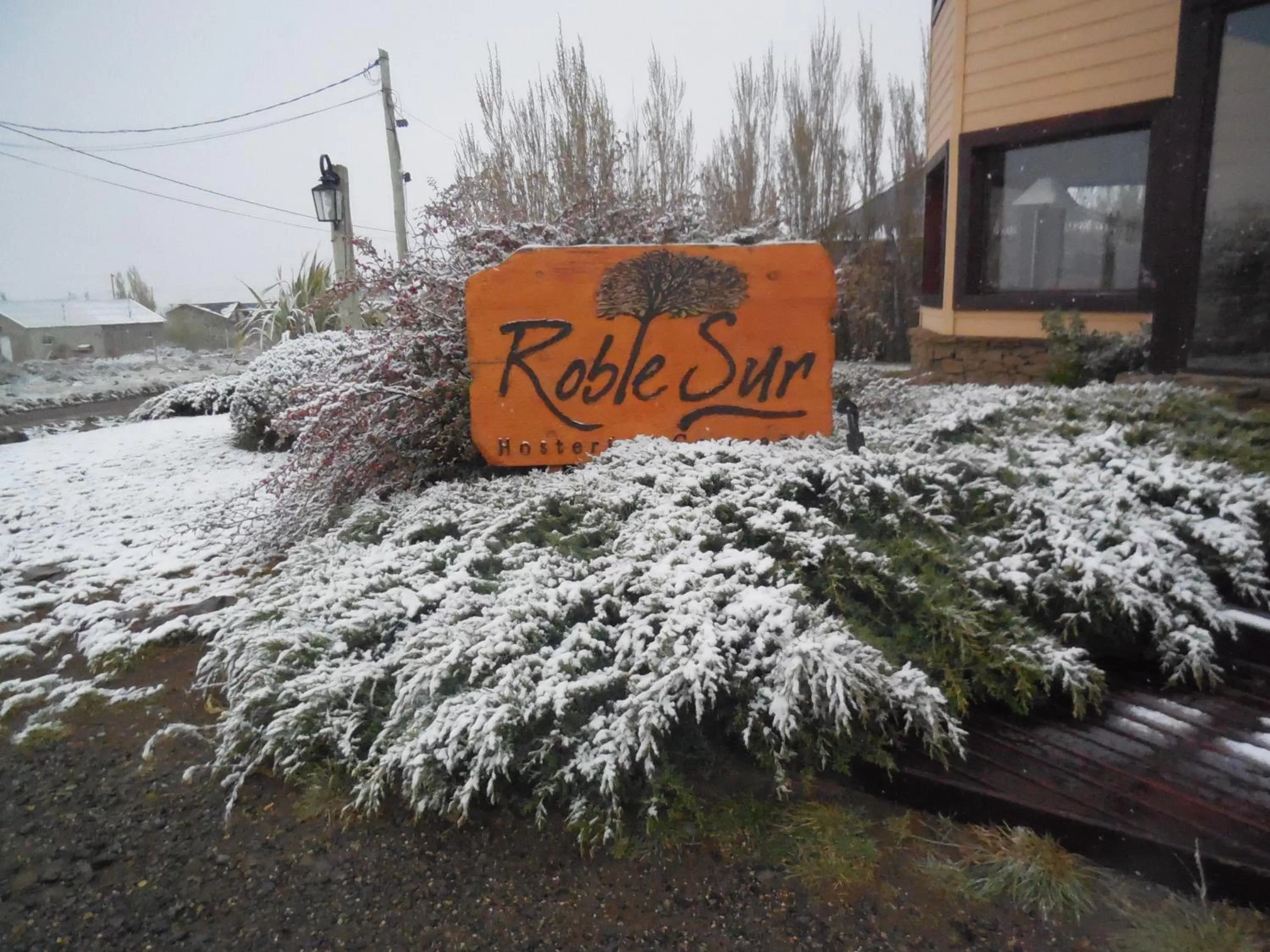 Property building in Hosteria Roblesur