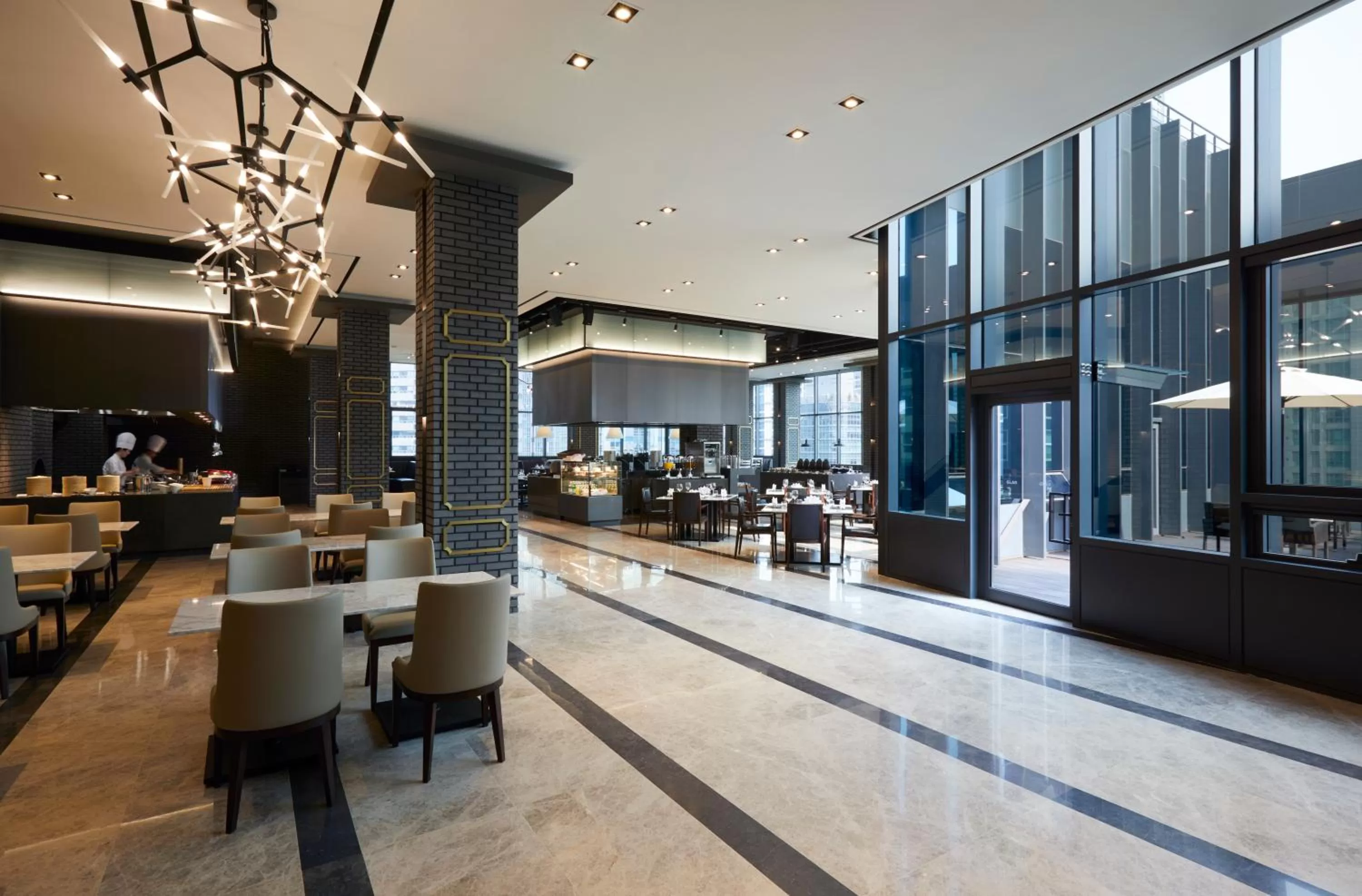 Restaurant/places to eat in GLAD Mapo