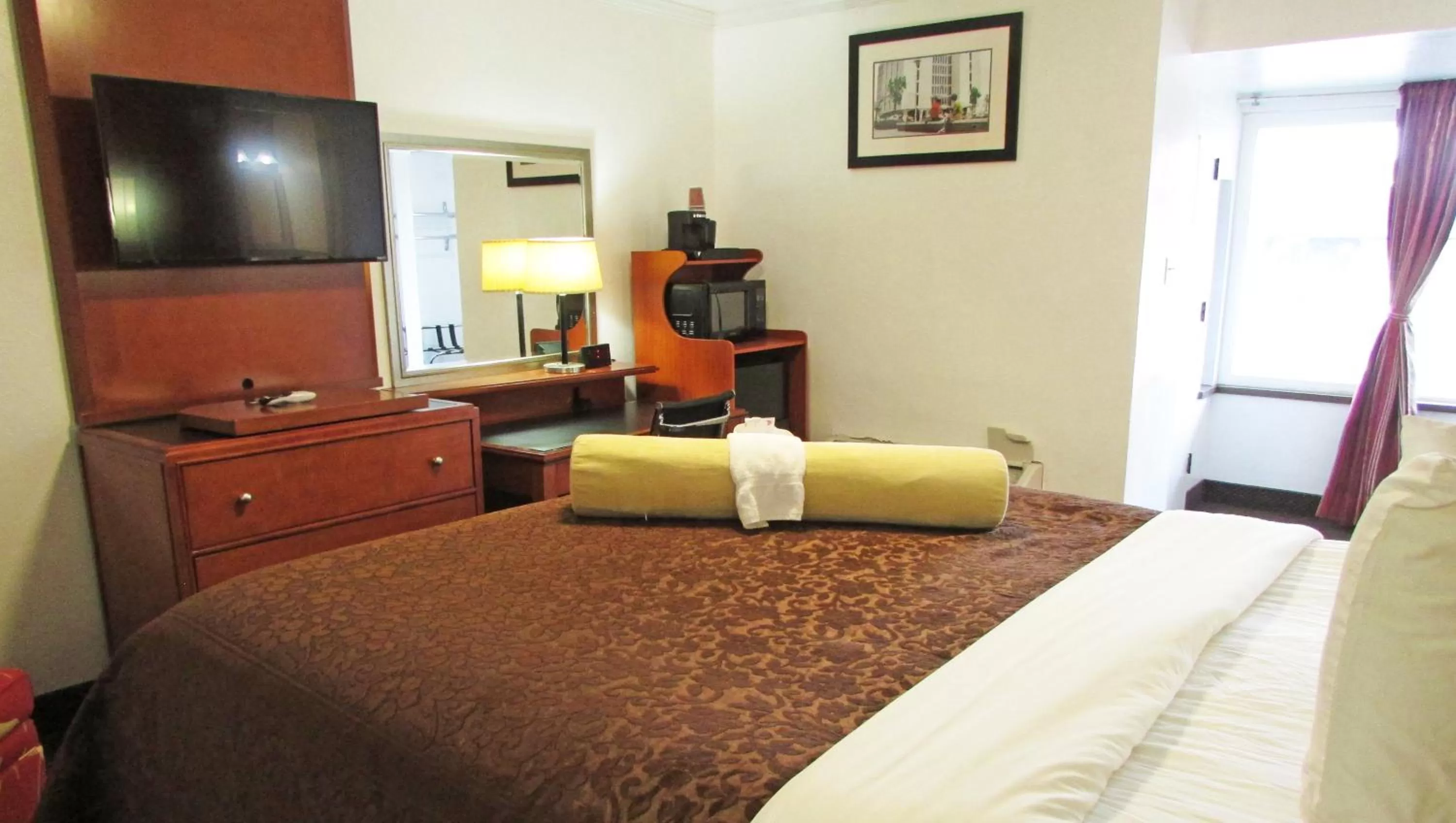 Bedroom, Bed in Mountain Star Inn