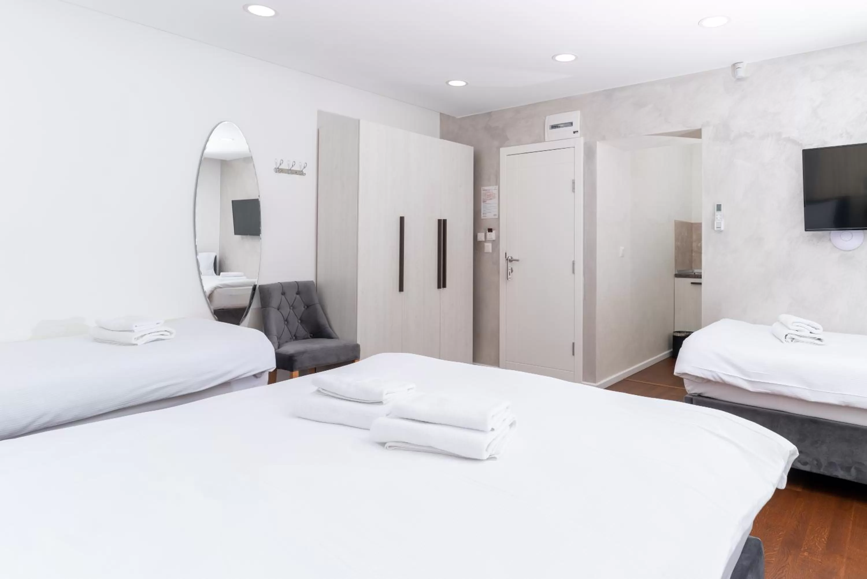 Bedroom, Bed in Ornament Hotel and Apartments