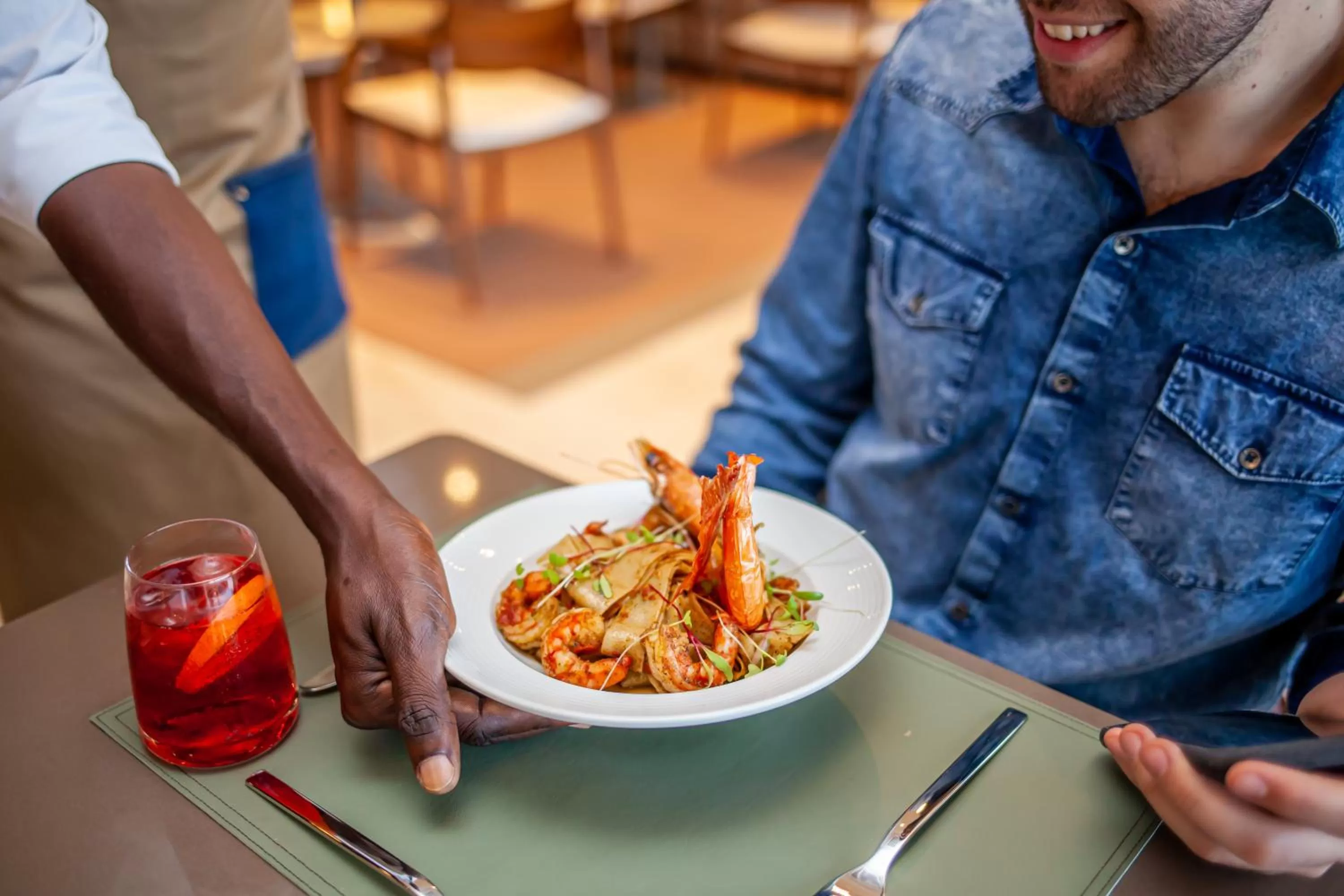 People in Mercure Itajai Navegantes