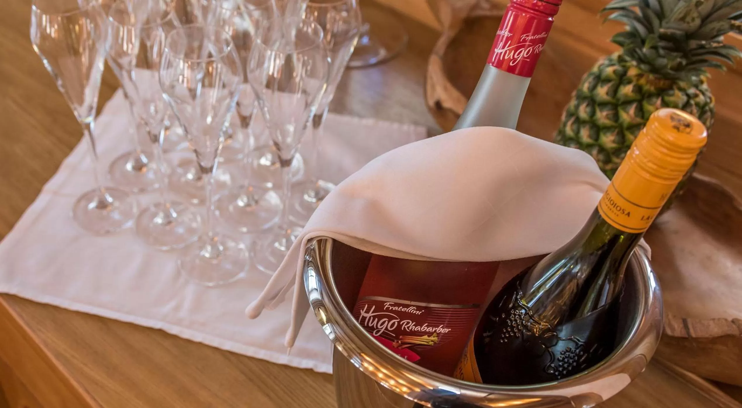 Buffet breakfast, Drinks in Hotel Mutz