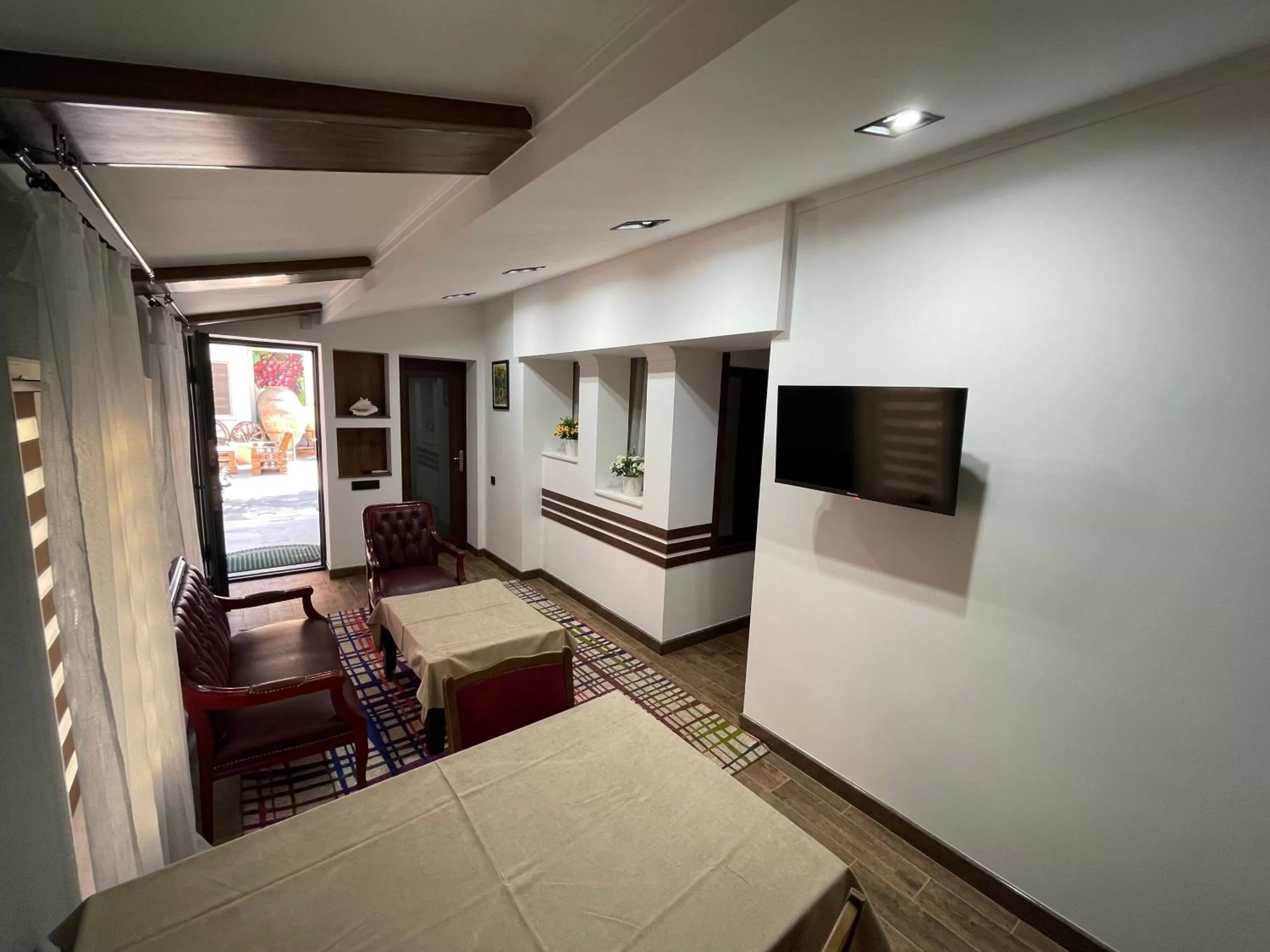 Seating Area in NO PROBLEM