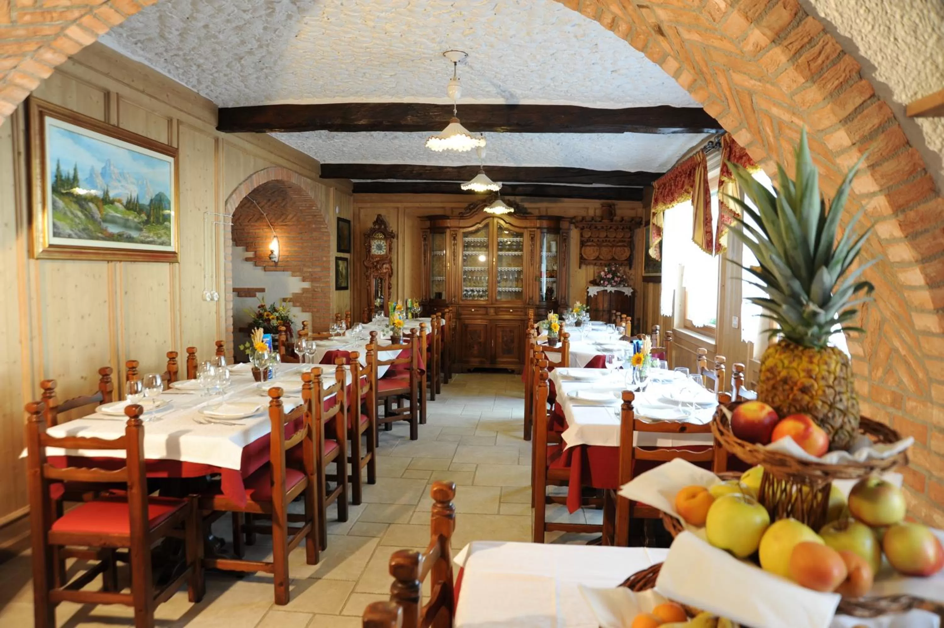 Restaurant/places to eat in Albergo Alpino