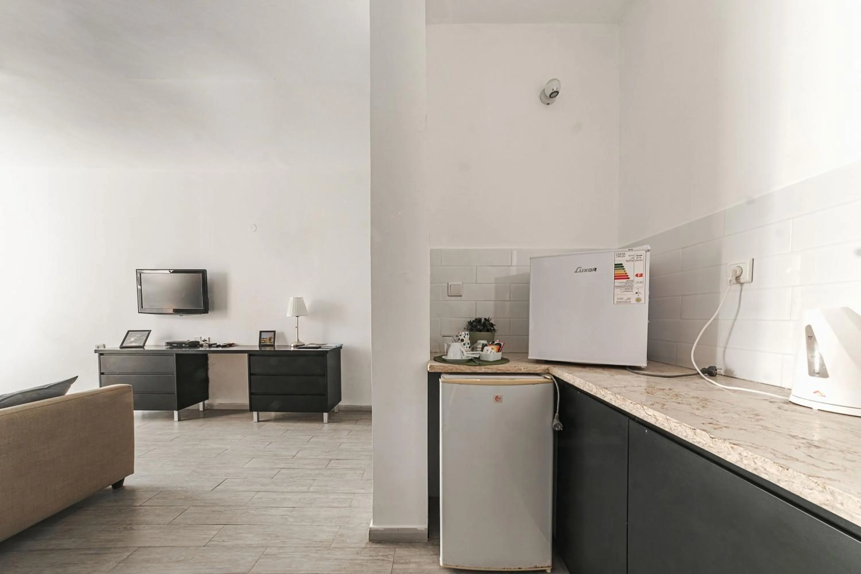 TV and multimedia in Kikar Boutique Hotel