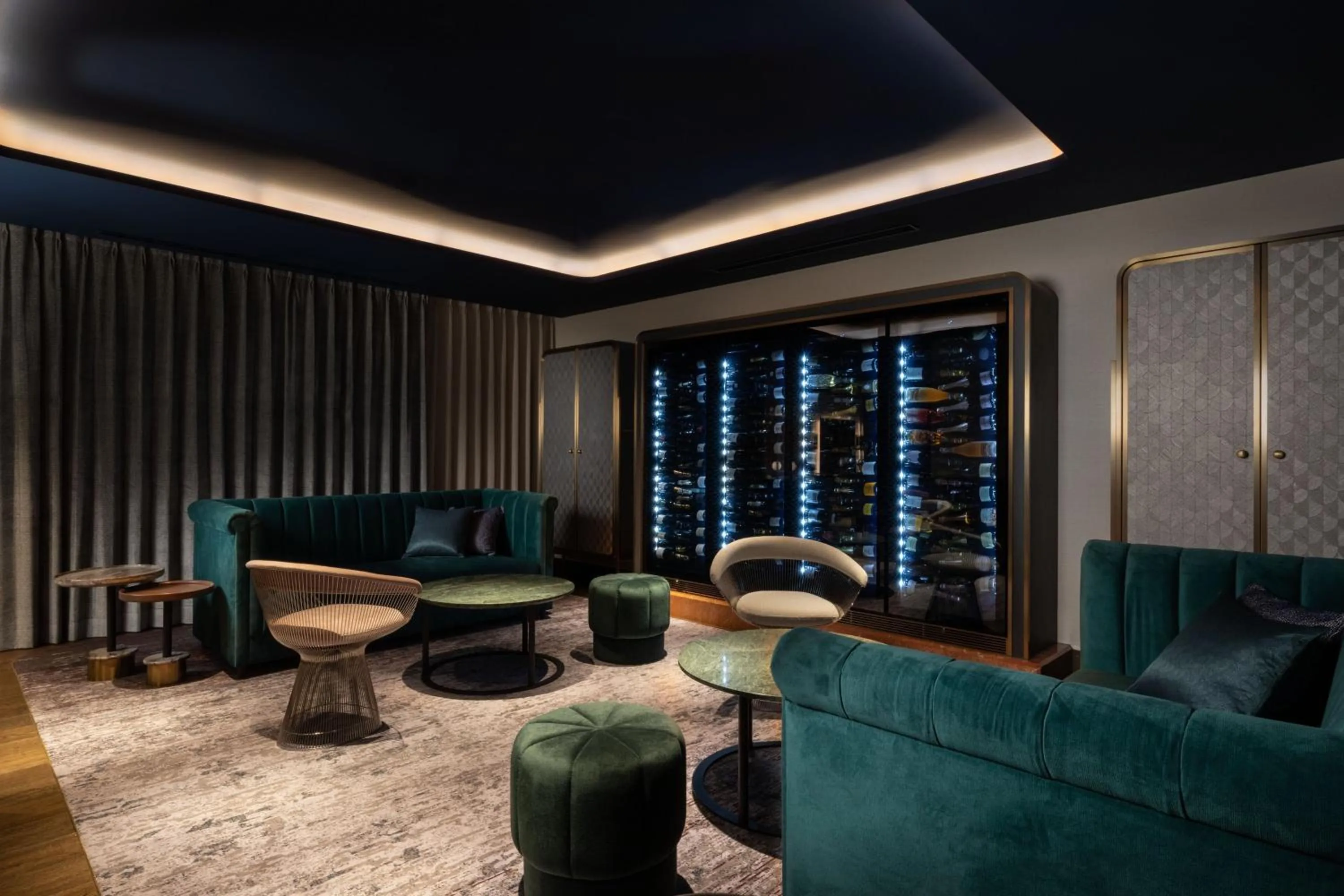 Lounge or bar in The Westin Miyako Kyoto