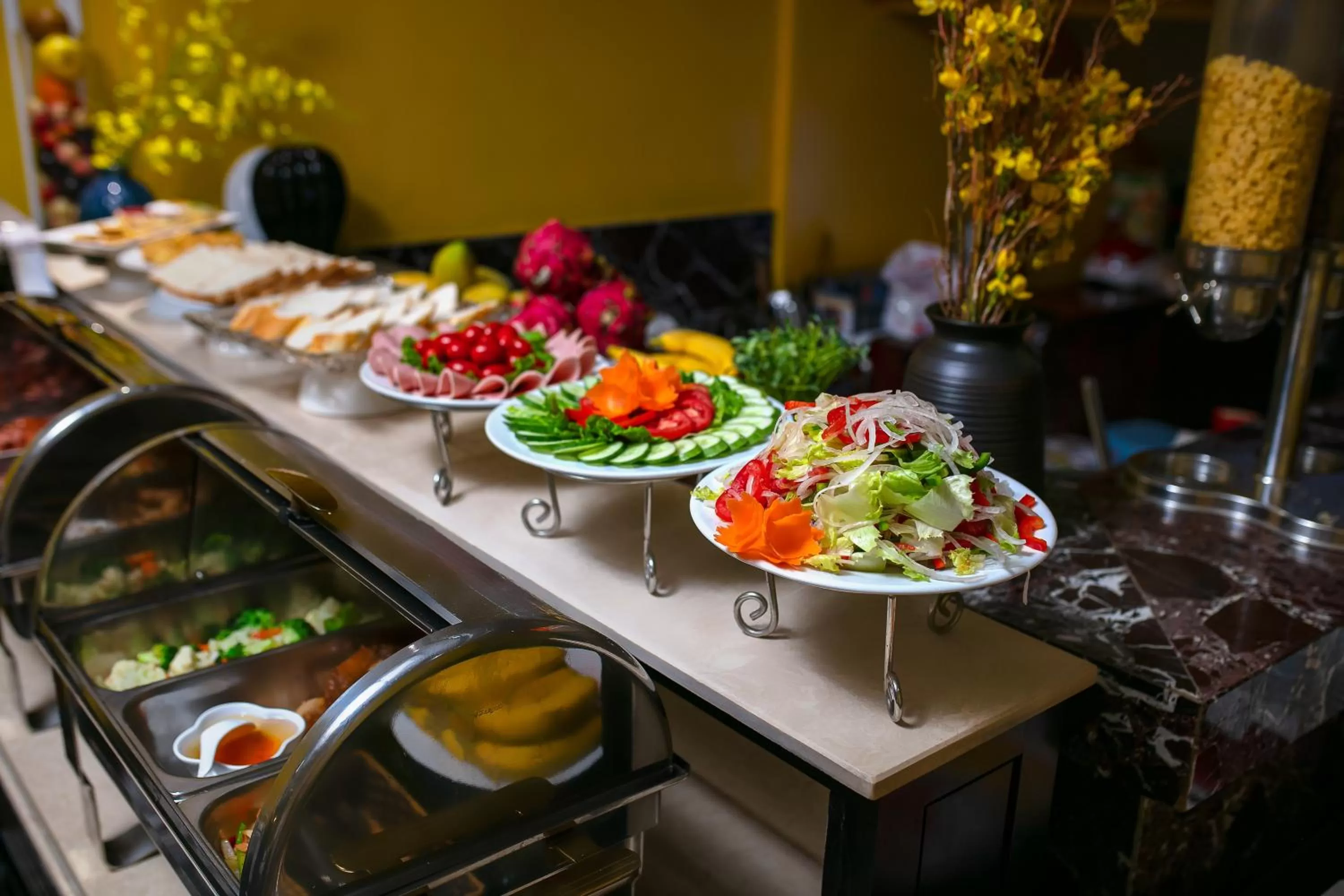 Food and drinks in Lavender Central Hotel & Spa Hanoi