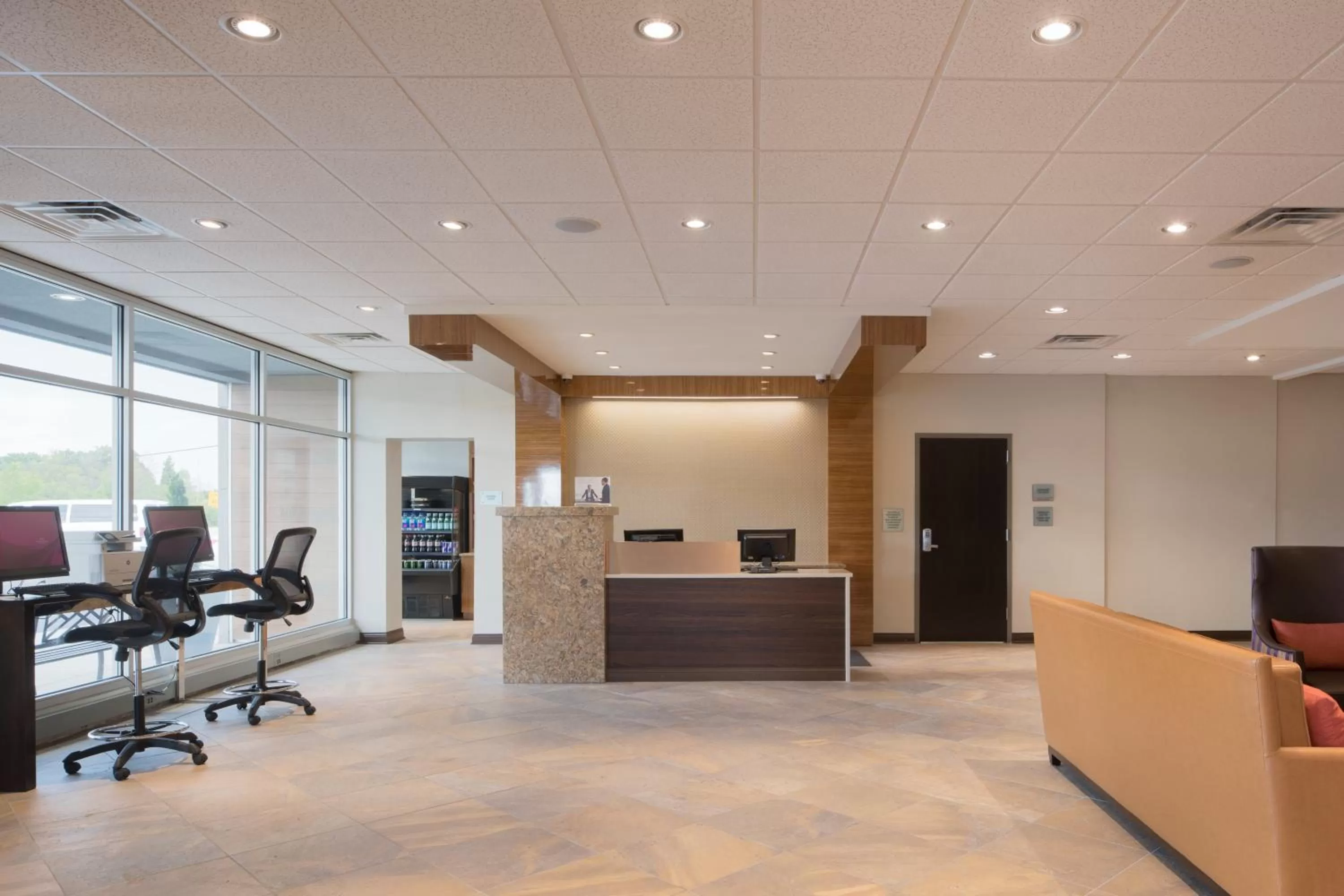 Property building in Crowne Plaza Chicago SW - Burr Ridge by IHG