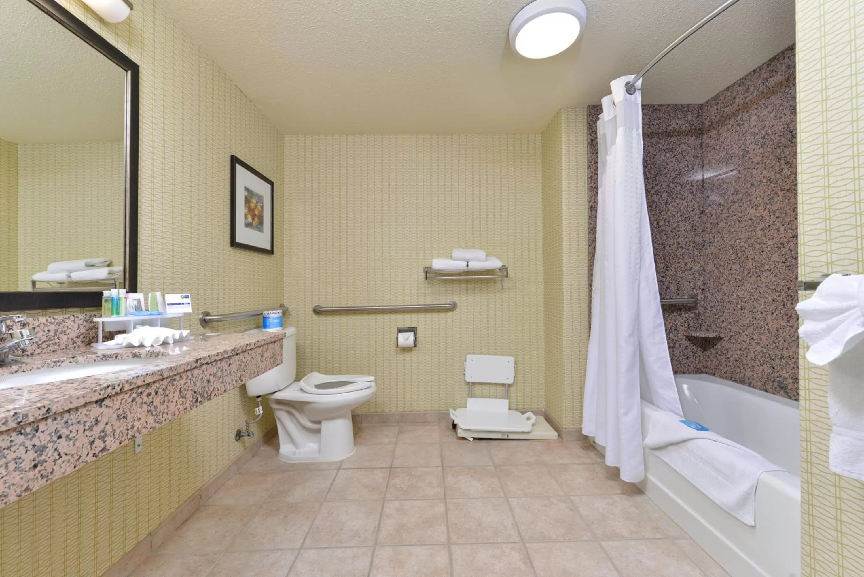 Photo of the whole room in Holiday Inn Express Woodland by IHG