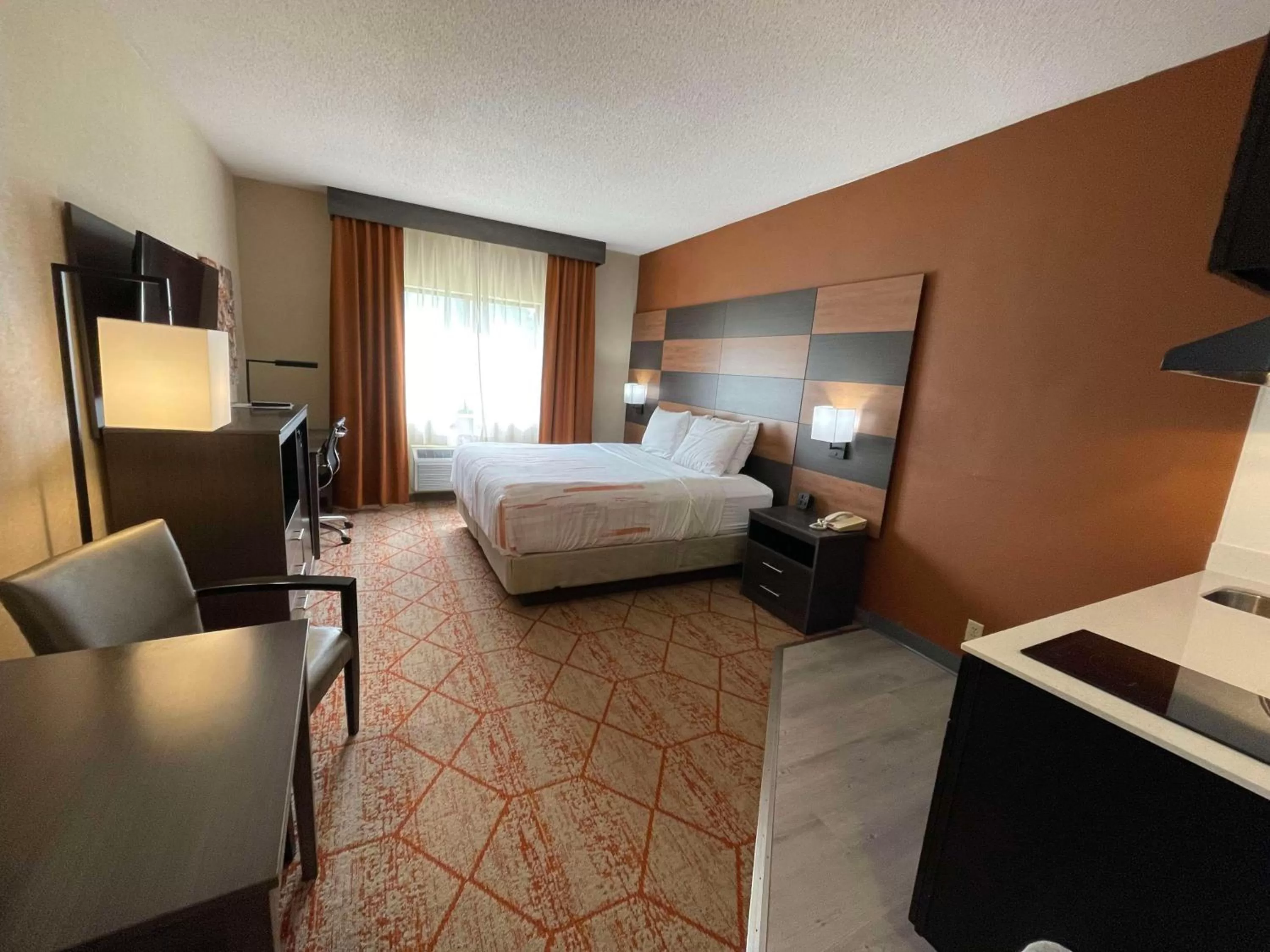 Bed in Best Western Plus Warsaw