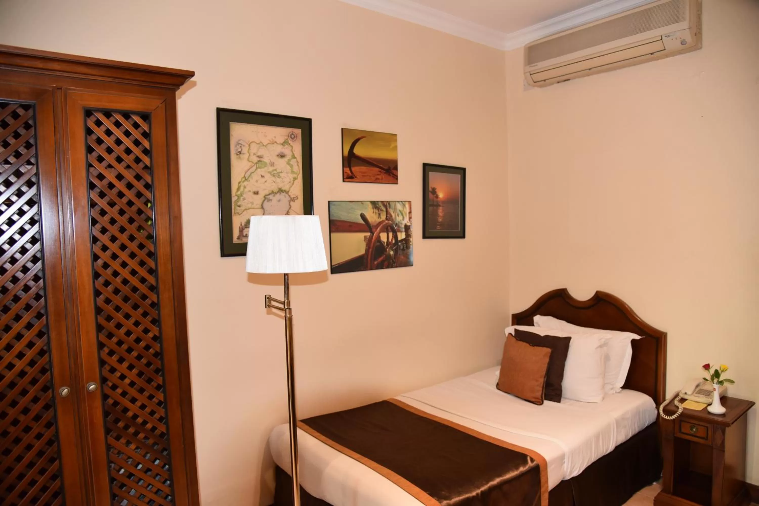 Photo of the whole room in Speke Hotel 1996 Ltd