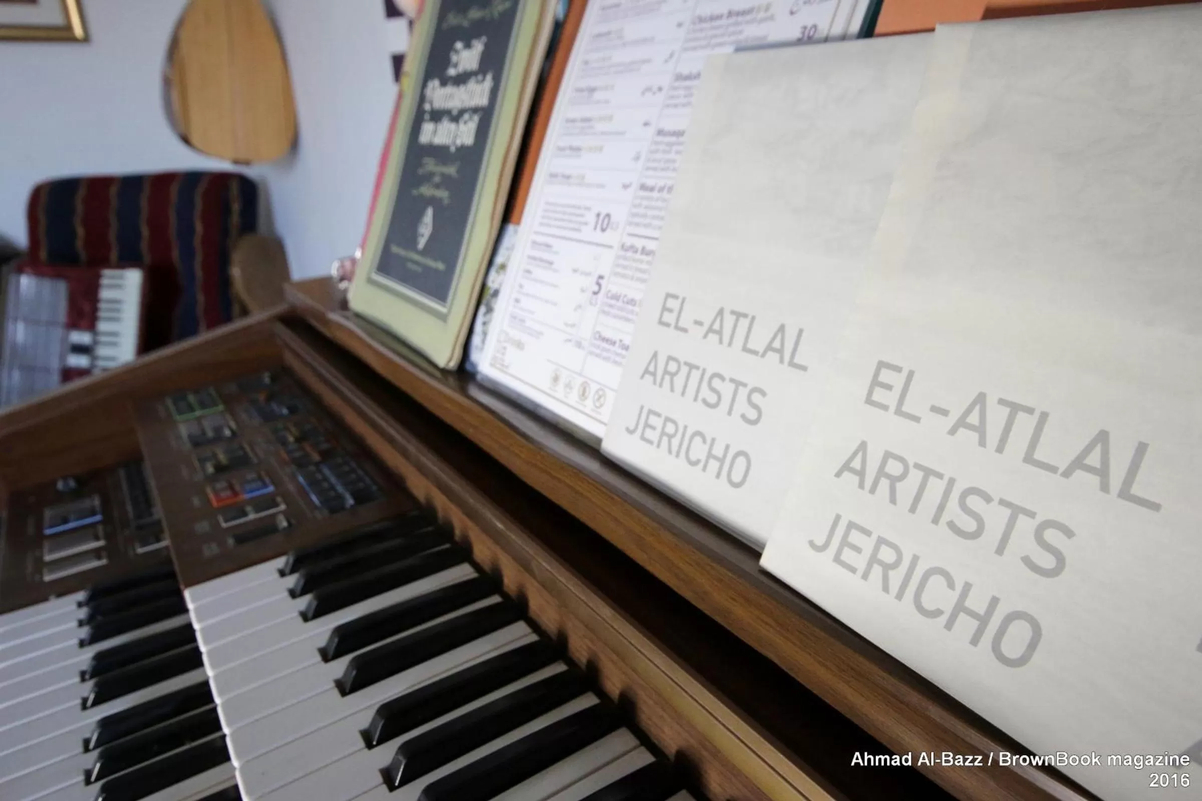 Communal lounge/ TV room in Auberg-Inn Guesthouse