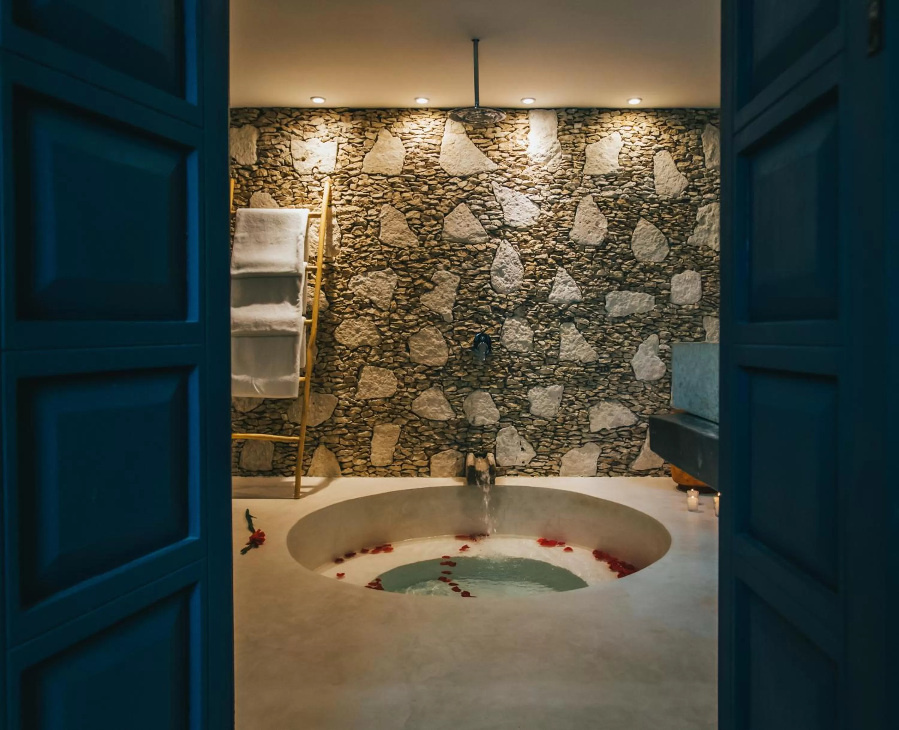 Bathroom in Ambre & Epices Jungle Hotel & Spa