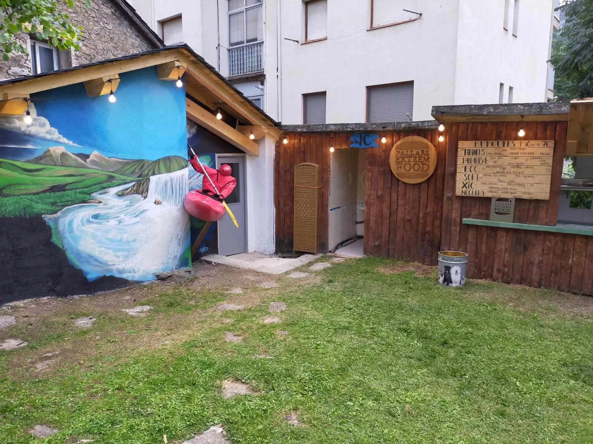 Restaurant/places to eat in Pey Resort