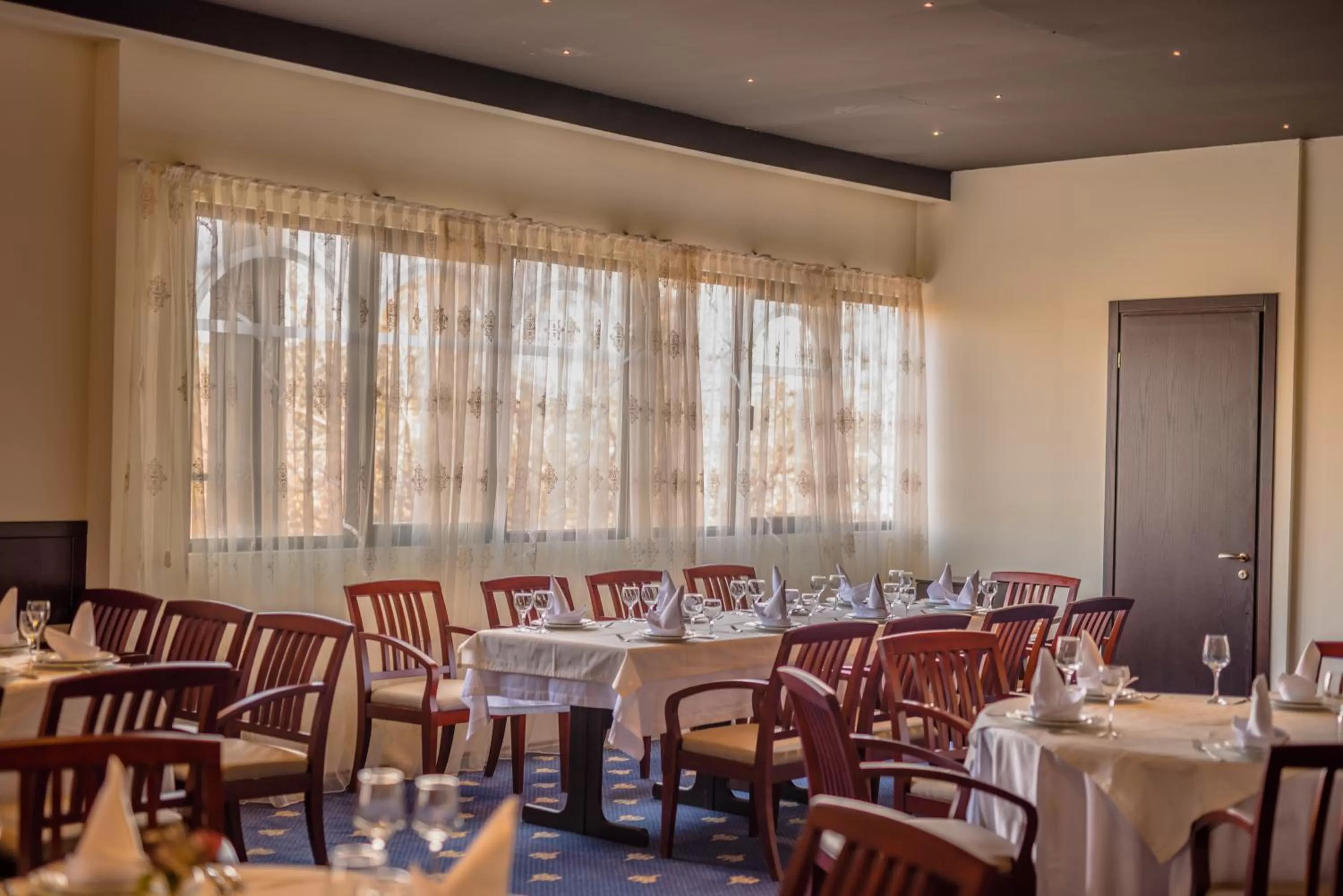 Restaurant/places to eat in Kopala Tskneti Hotel