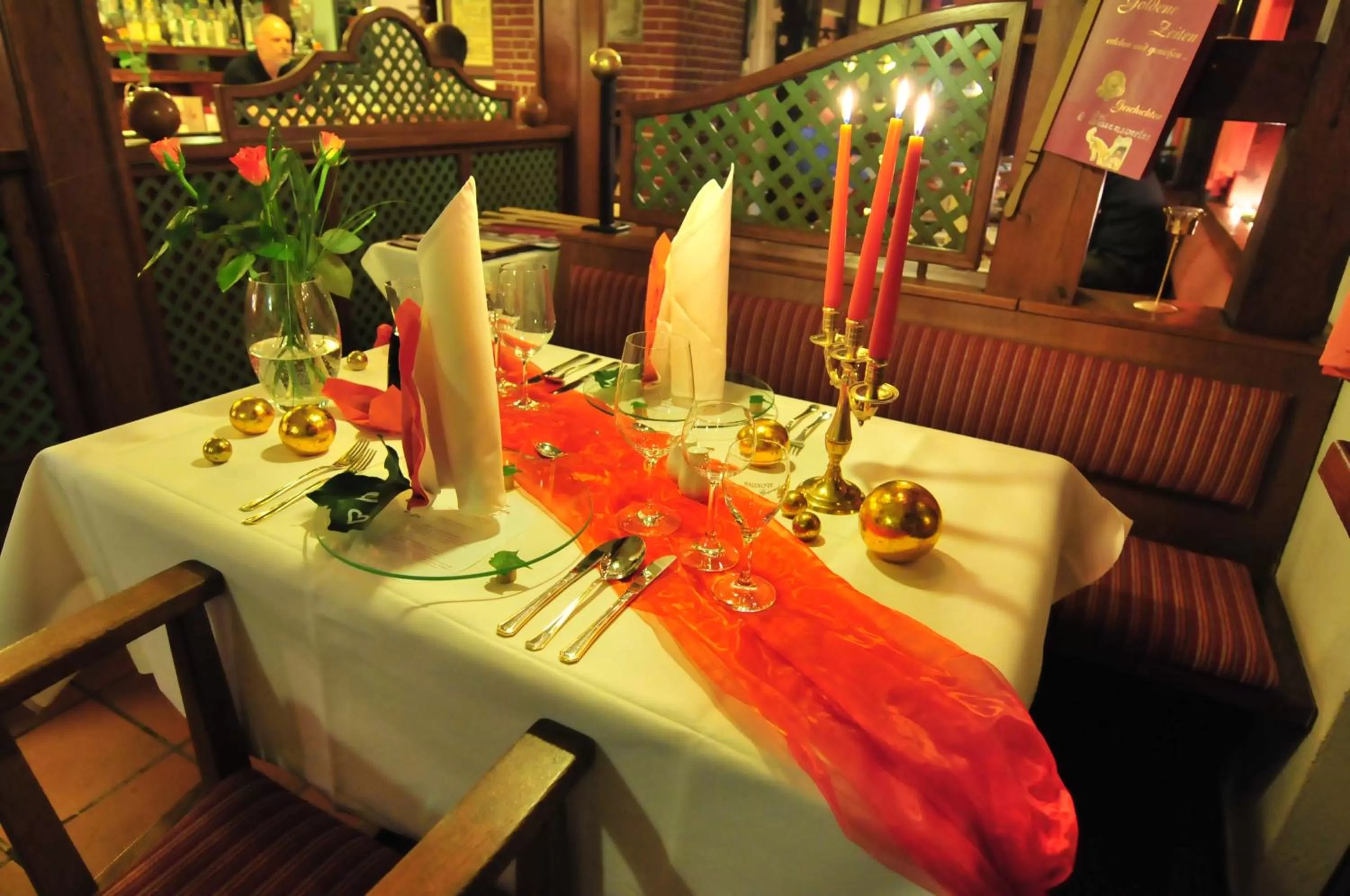 Restaurant/places to eat in Hotel Goldflair am Rathaus