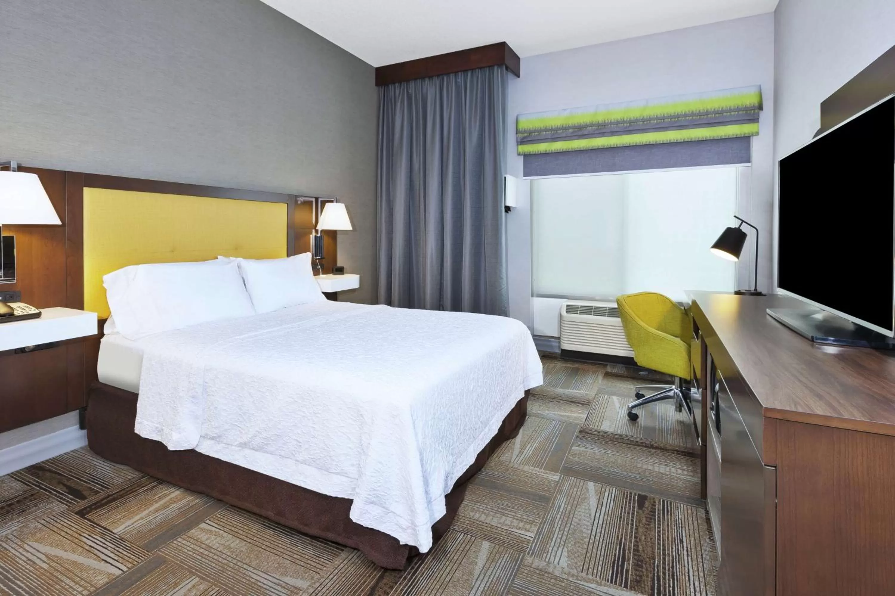 Bedroom in Hampton Inn Idaho Falls