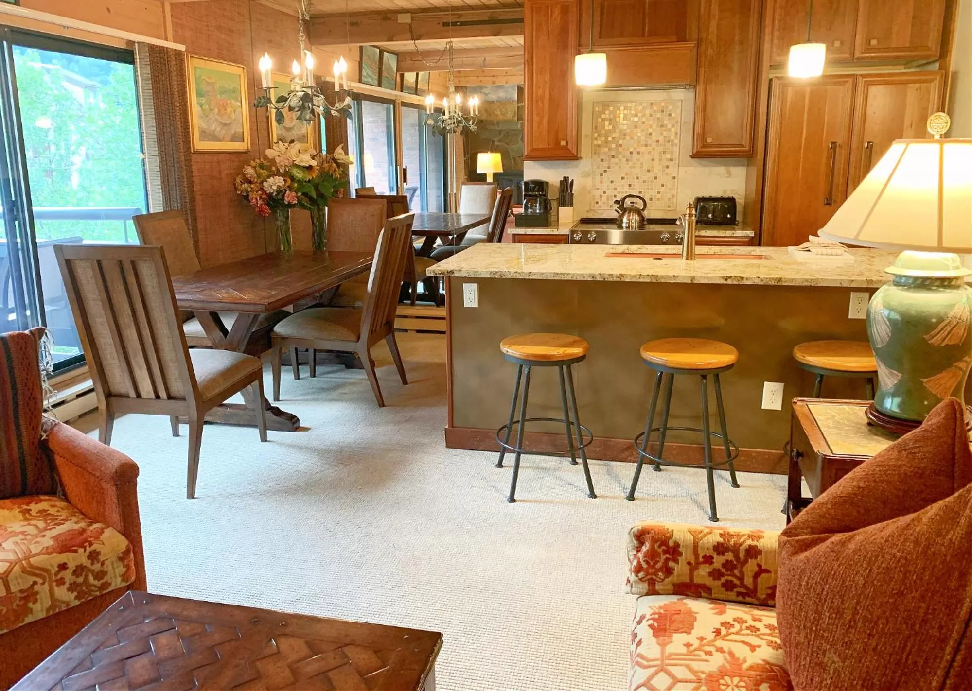 Dining area in Aspen Square Condominium Hotel
