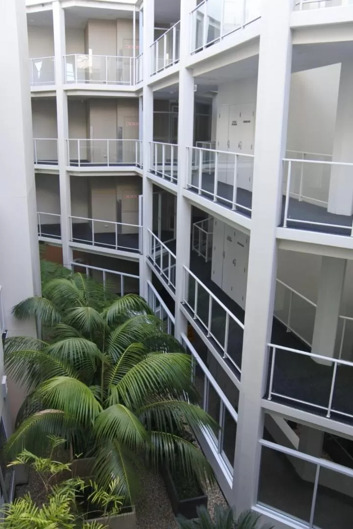 Inner courtyard view in Bunbury Hotel Koombana Bay