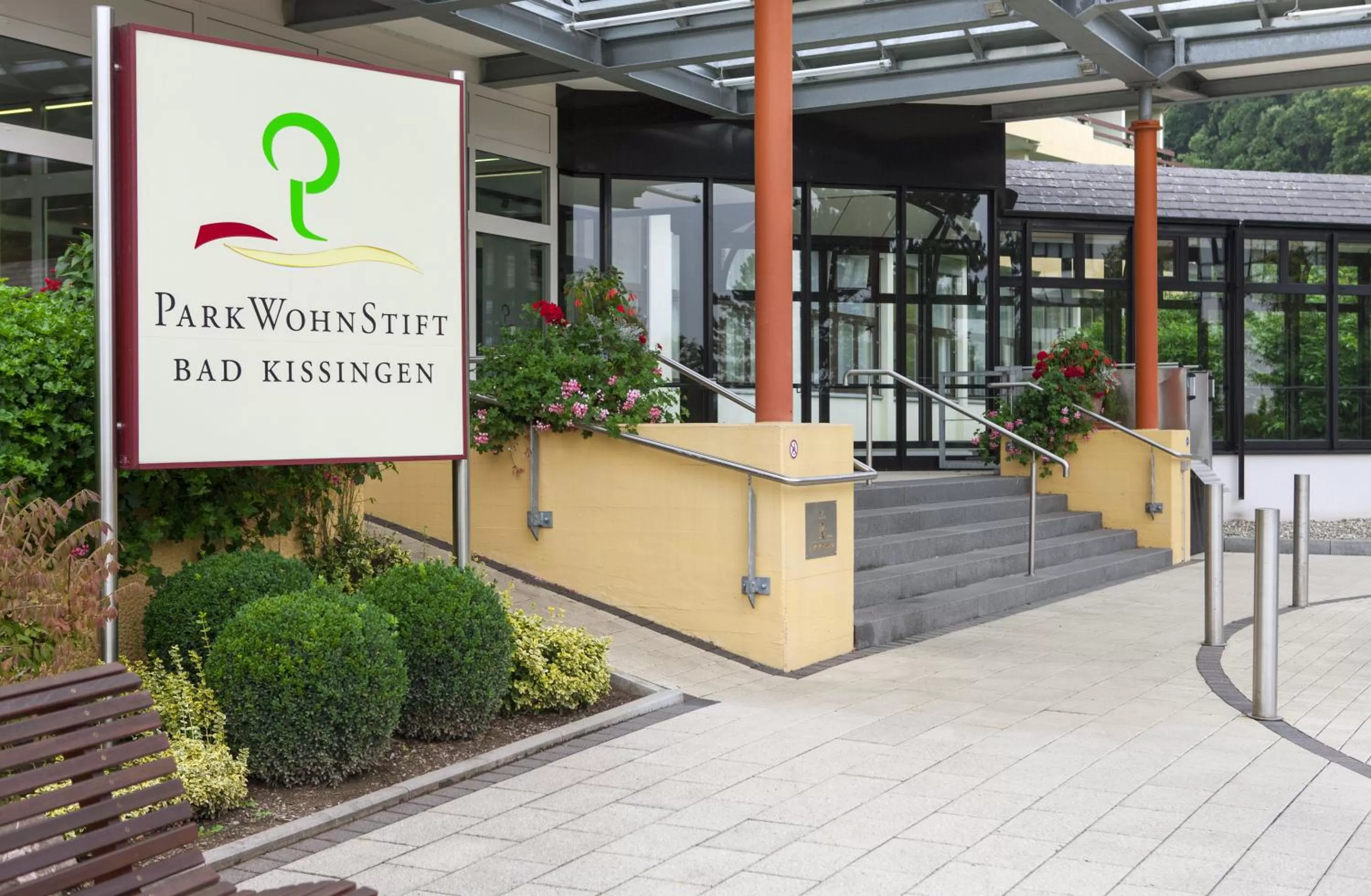 Facade/entrance in Seniorenresidenz Parkwohnstift Bad Kissingen