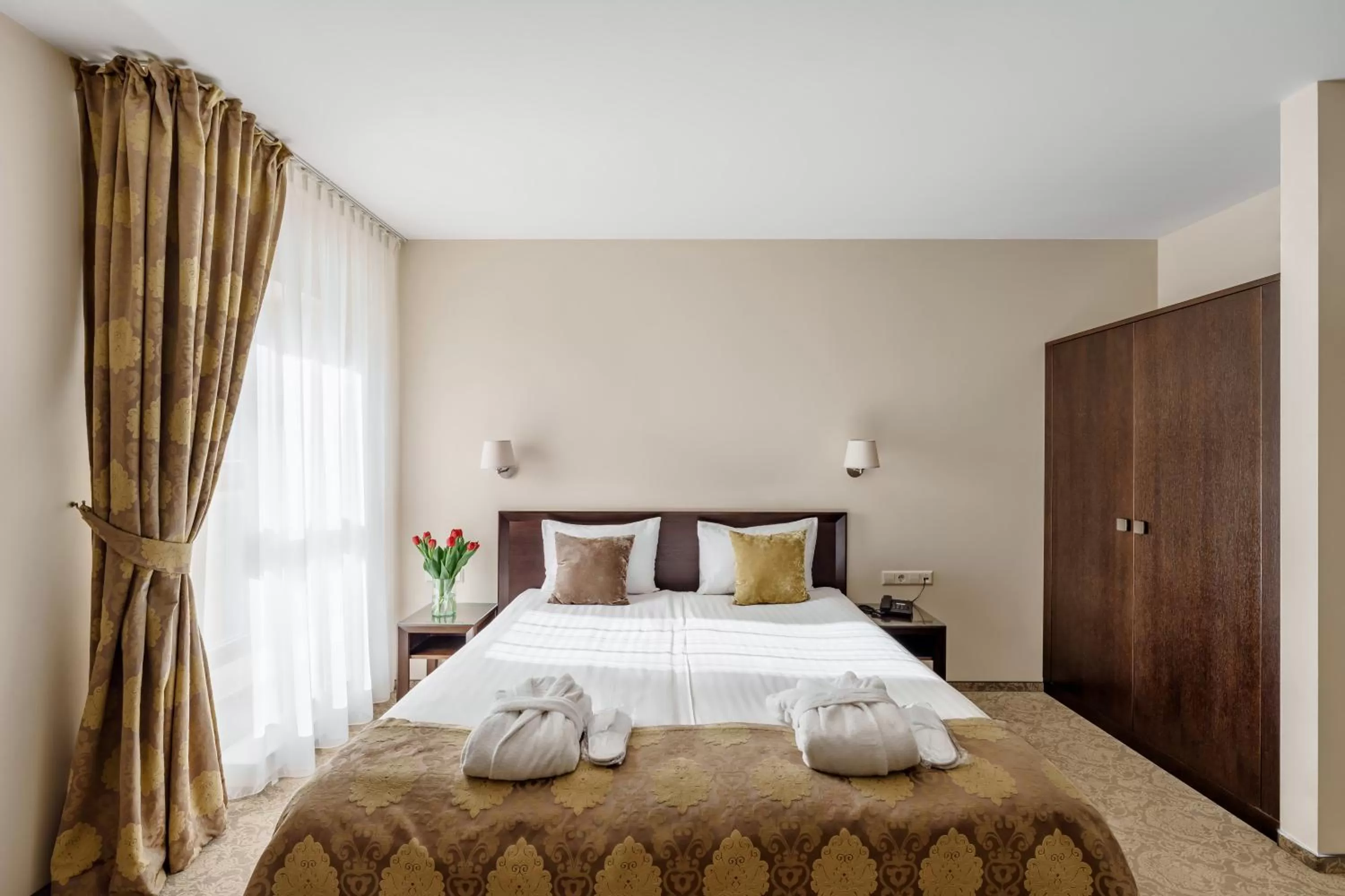 Bed in Euterpe Hotel