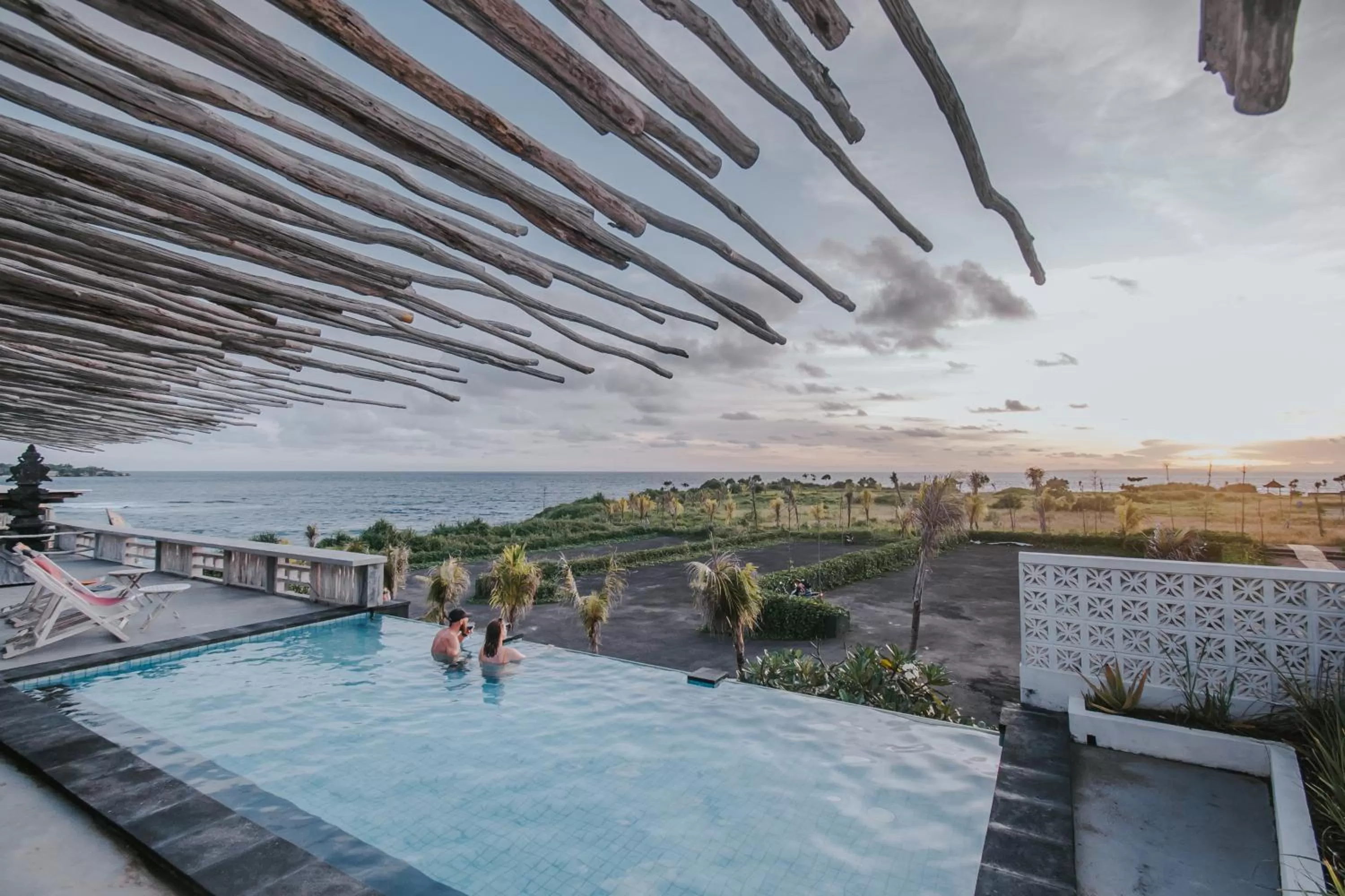 Swimming pool in Dream Beach Huts