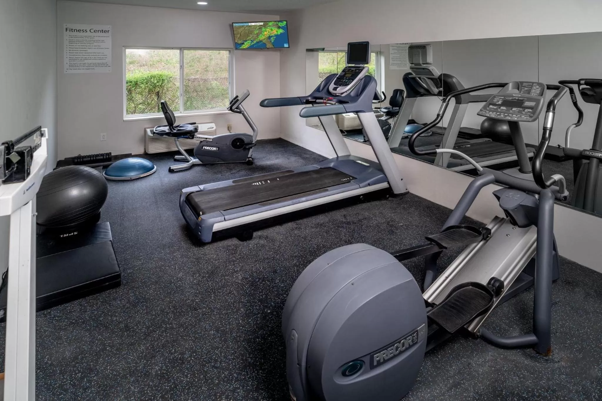 Spa and wellness centre/facilities in Holiday Inn Express - Charleston/Kanawha City by IHG