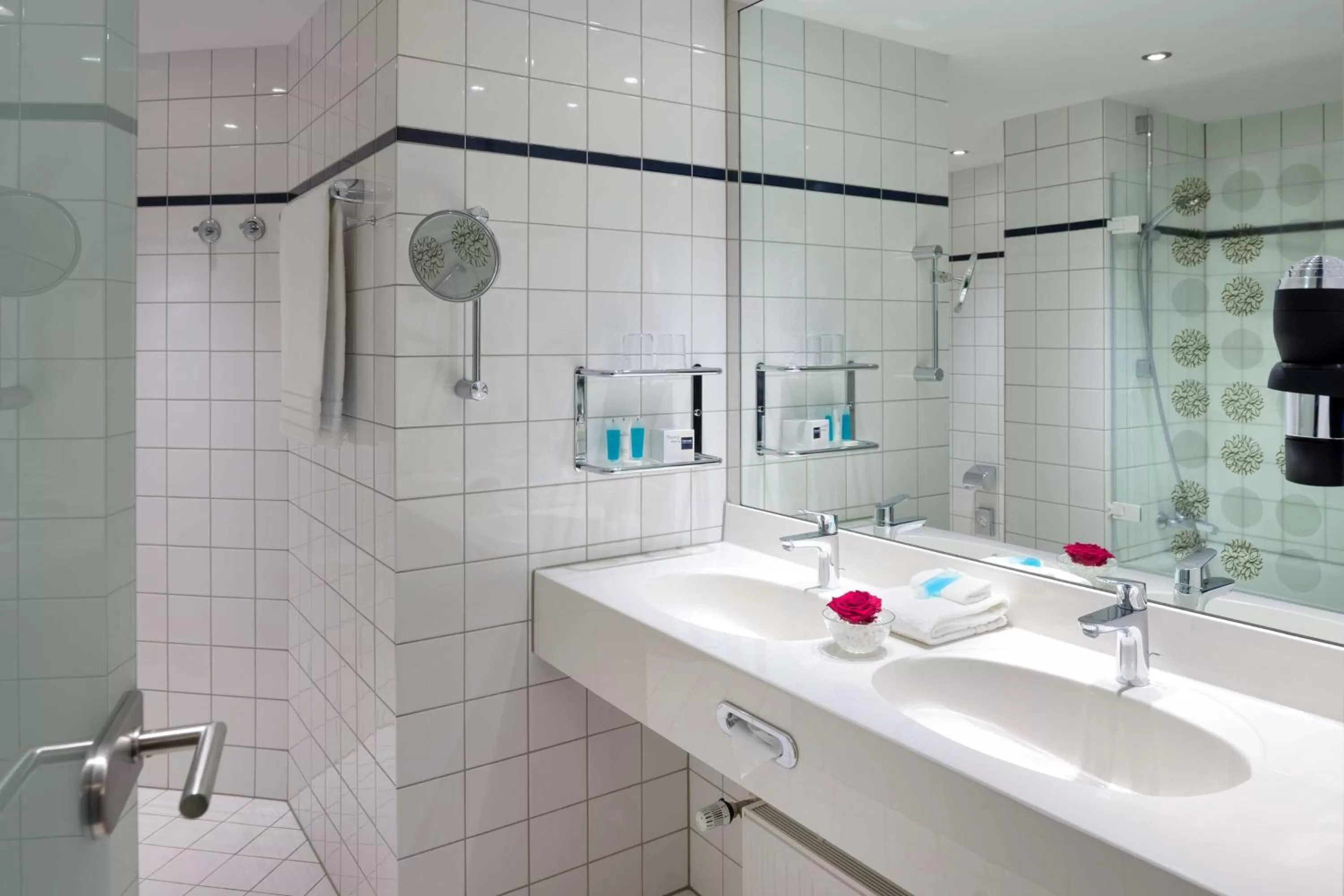 Bathroom in Dorint Kongresshotel Düsseldorf/Neuss