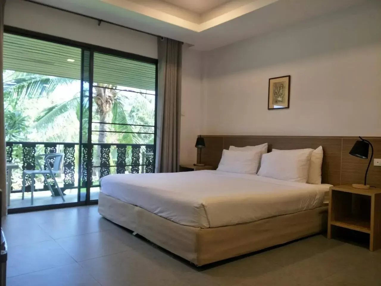 Deluxe Double or Twin Room with Balcony in Dolphin Bay Beach Resort Deluxe Double or Twin Room with Balcony in Dolphin Bay Beach Resort