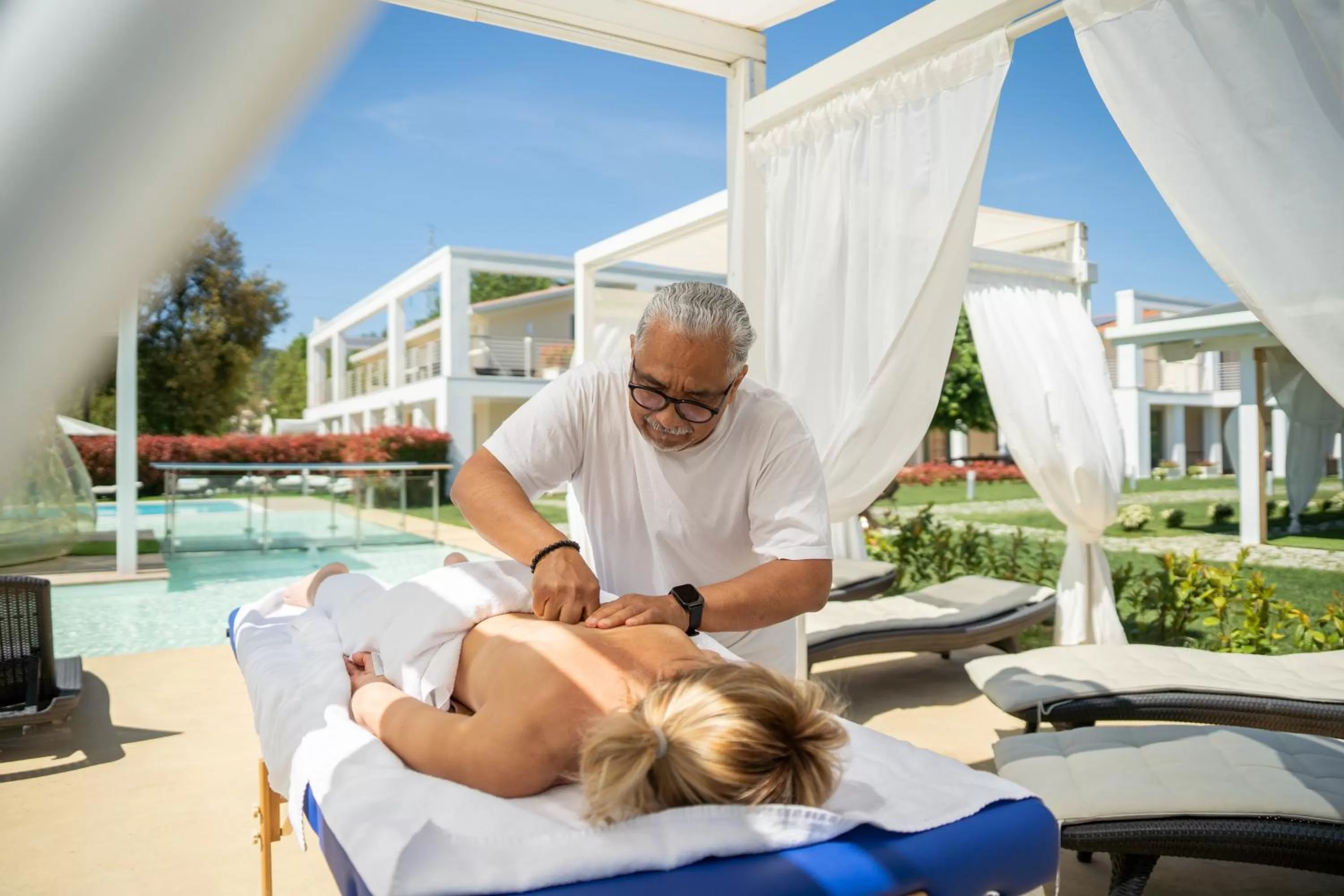 Massage in iConic Wellness Resort & Spa