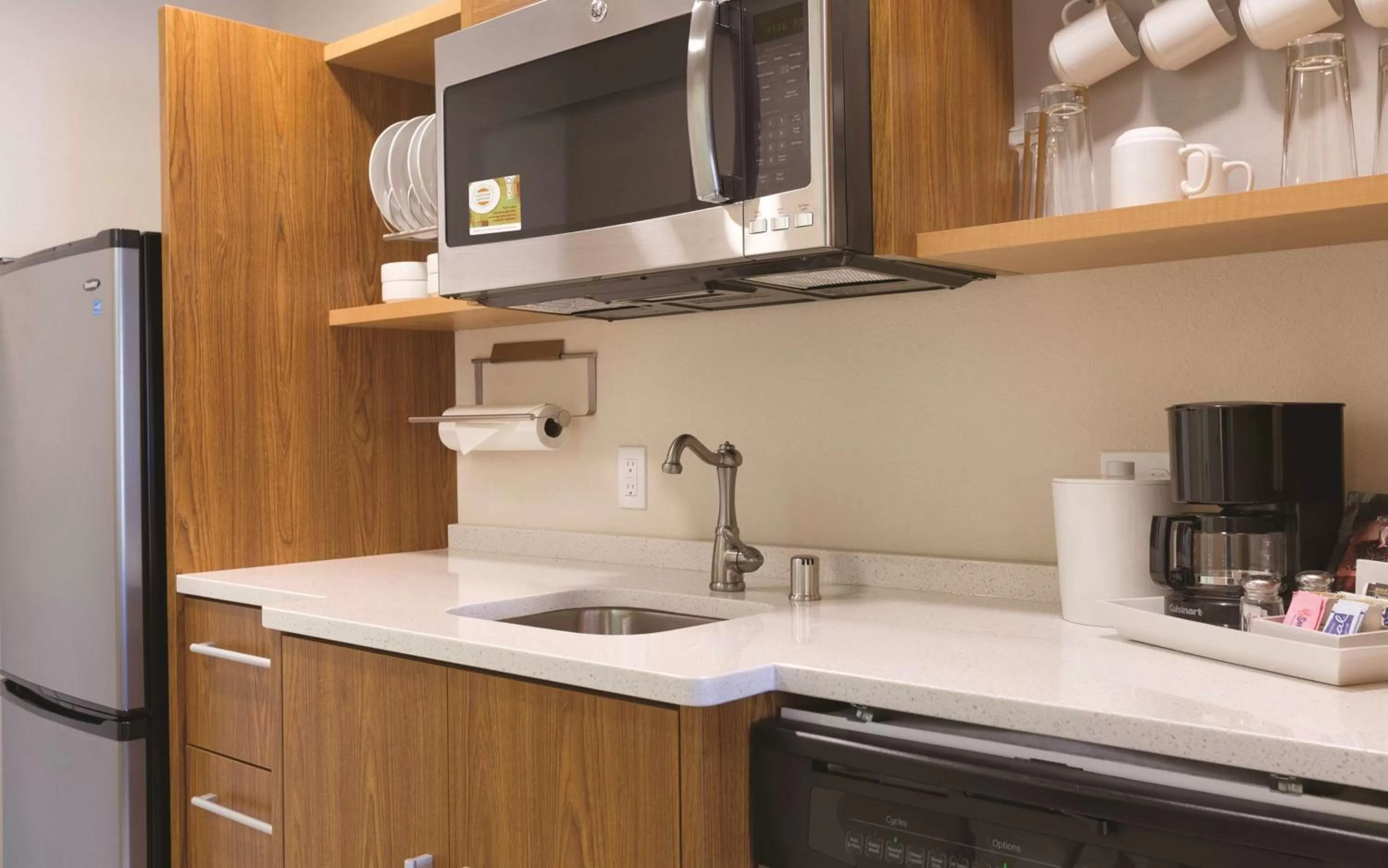Kitchen or kitchenette in Home2 Suites by Hilton Bellingham