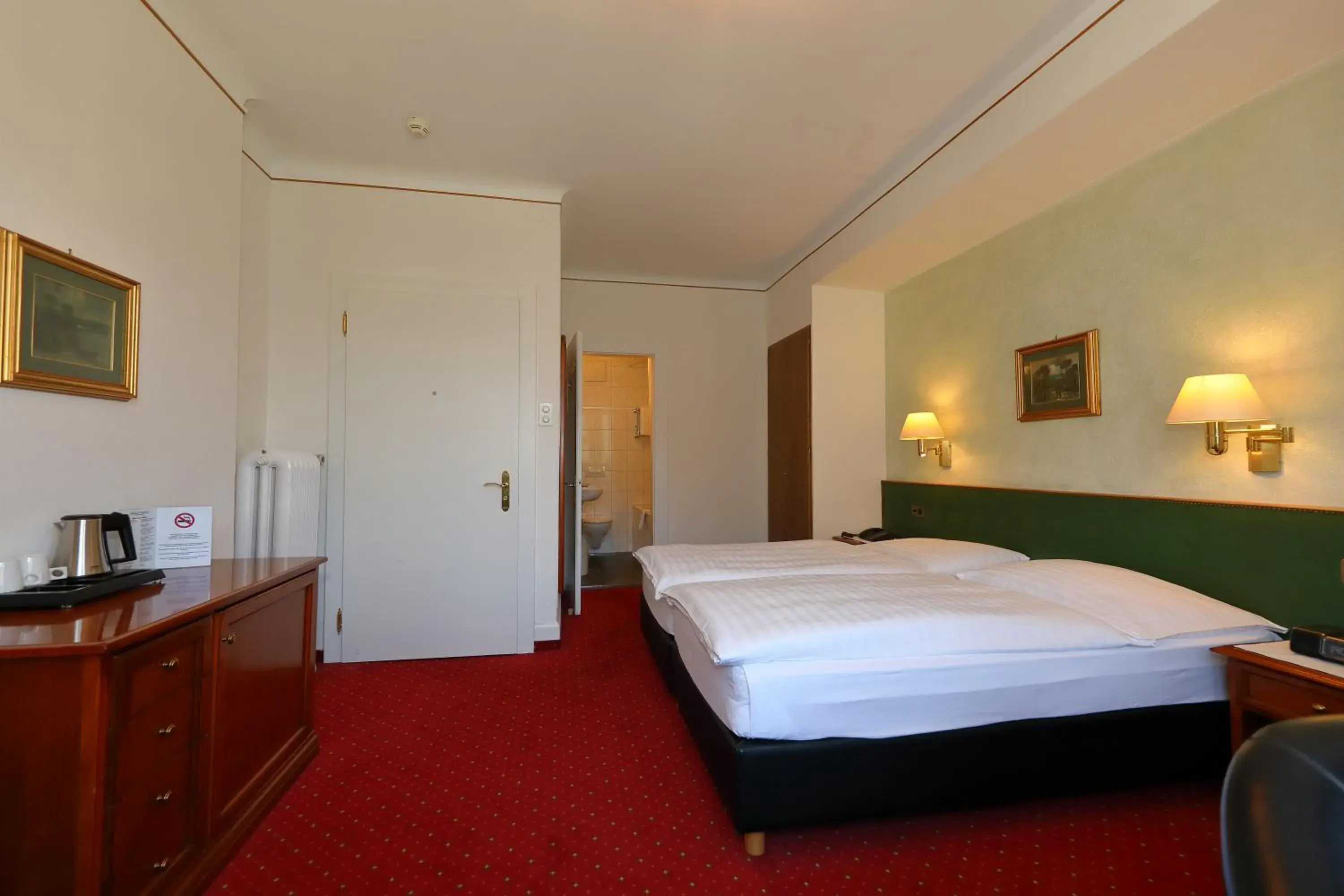 Double or Twin Room with Lake View in Soldanella Double or Twin Room with Lake View in Soldanella